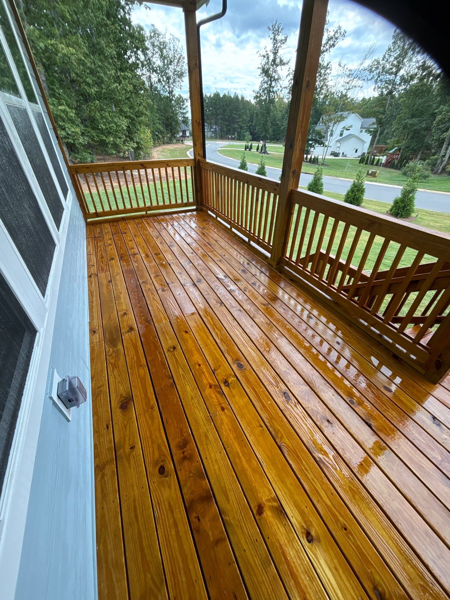 Wood Deck using Wood Sealant by DuraSeal