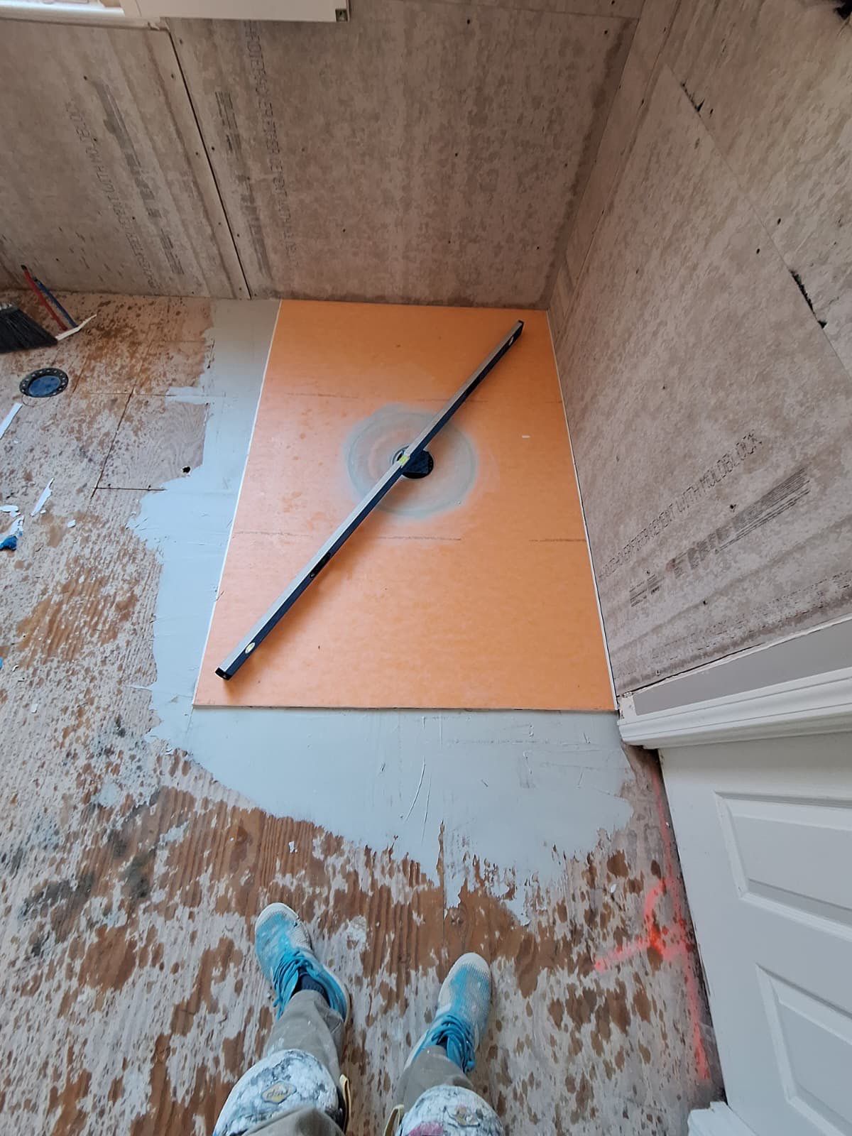 Master bathroom renovation by Prudencio