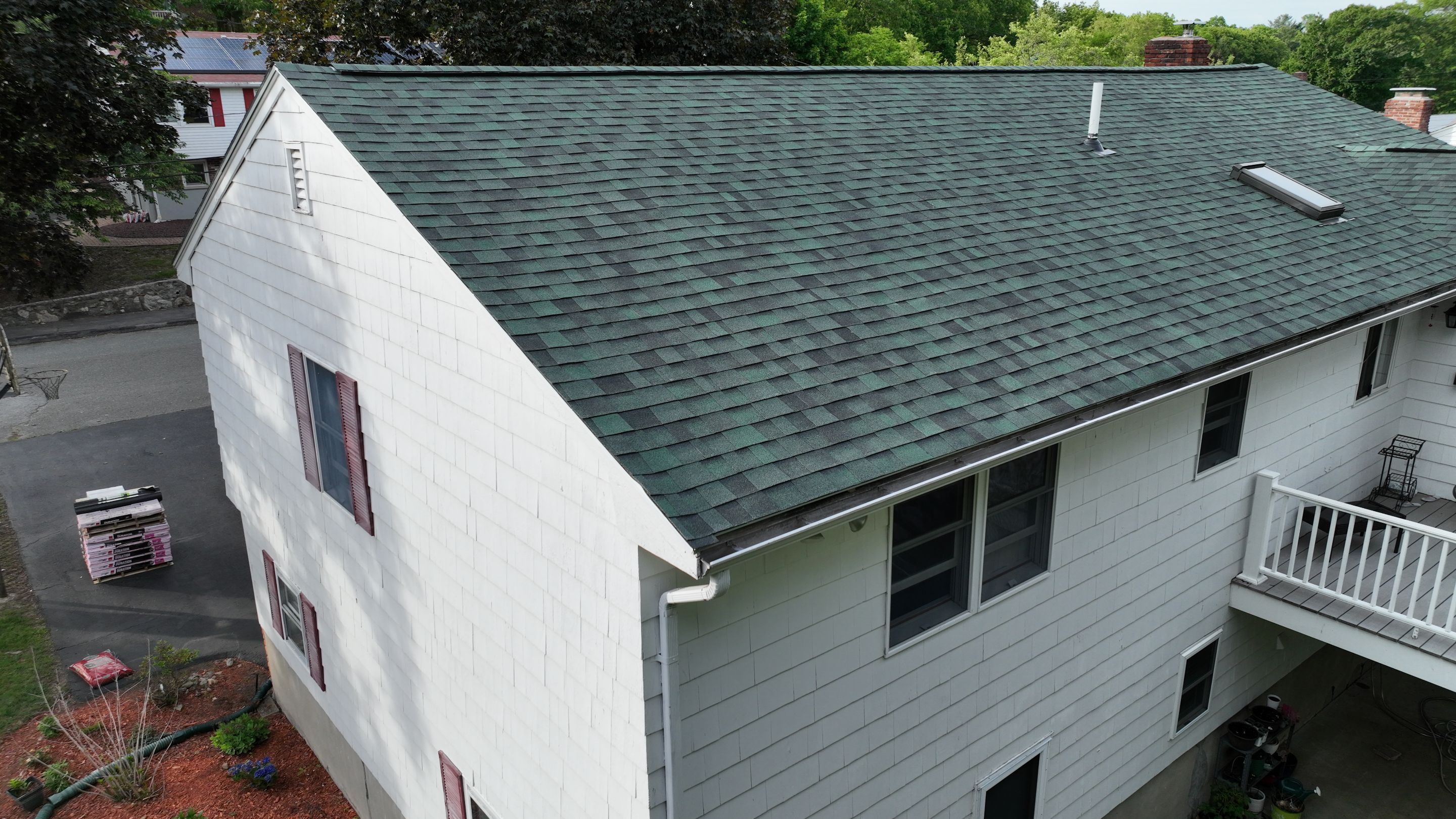 Full Roof Replacement in Saugus, MA – Owens Corning Duration, Chateau Green by JOHNNYS PRO