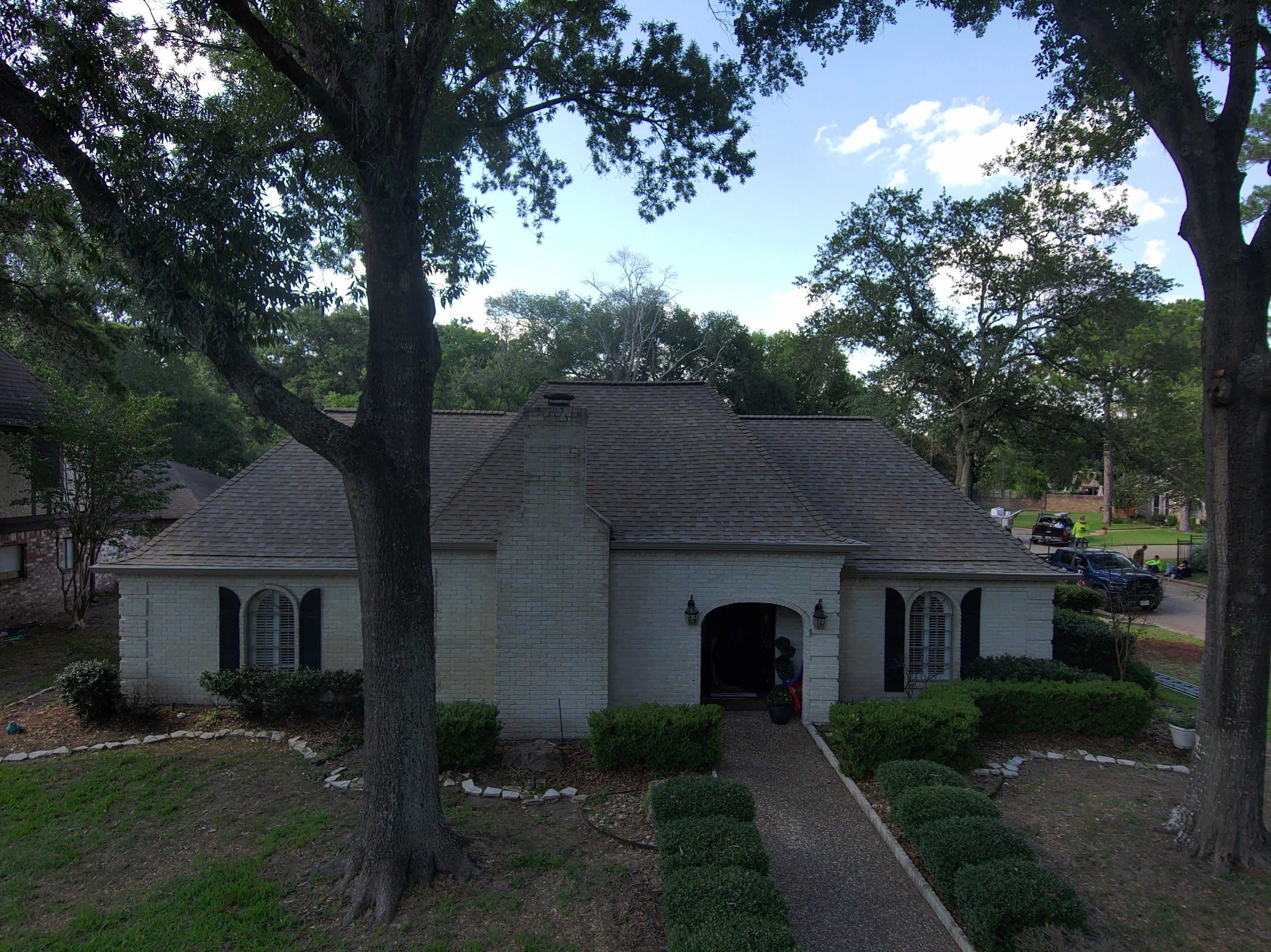 Residential Roofing Installation using Owen's Corning Duration (Lifetime) Shingles by Roof Repair Company