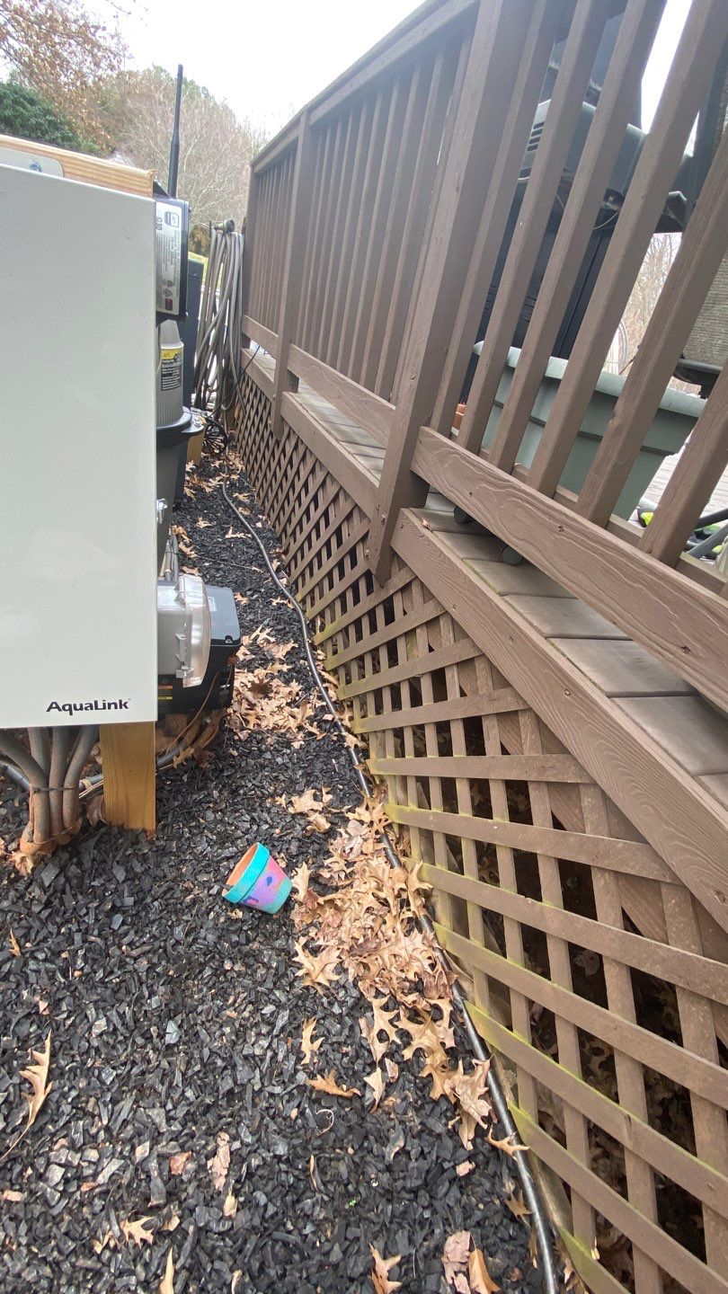 Coated Deck using AcryFin by DuraSeal