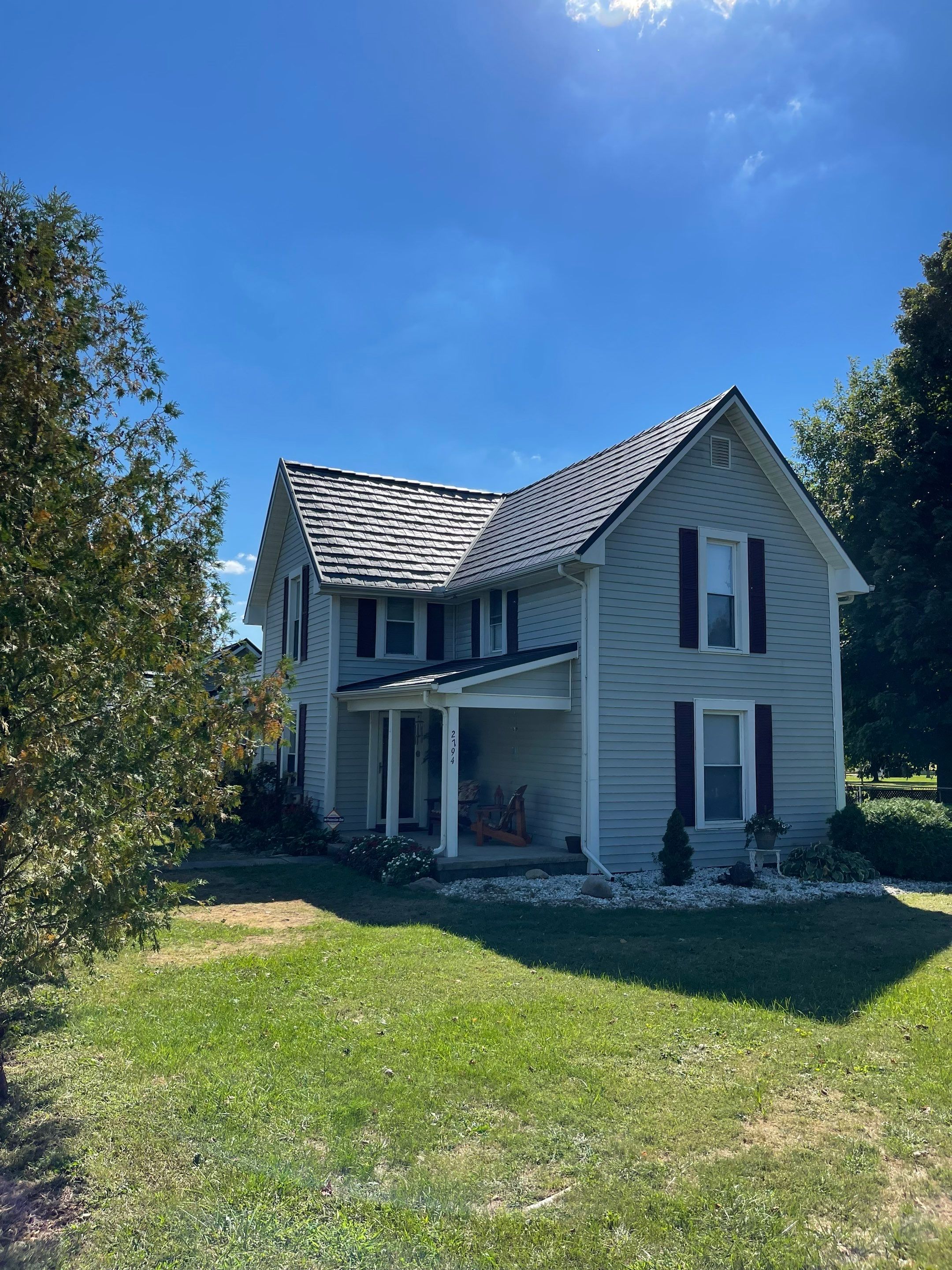 Residential Roofing Installation using Vic West Nothridge Slate by 4Ever Metal Roofing