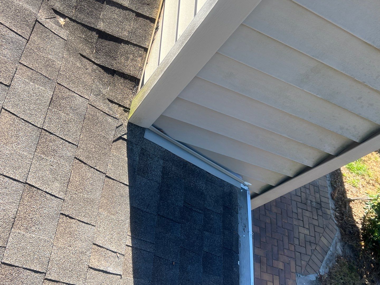 Owens Corning Designer Series (Summer Harvest) by RoofGuru AI LLC