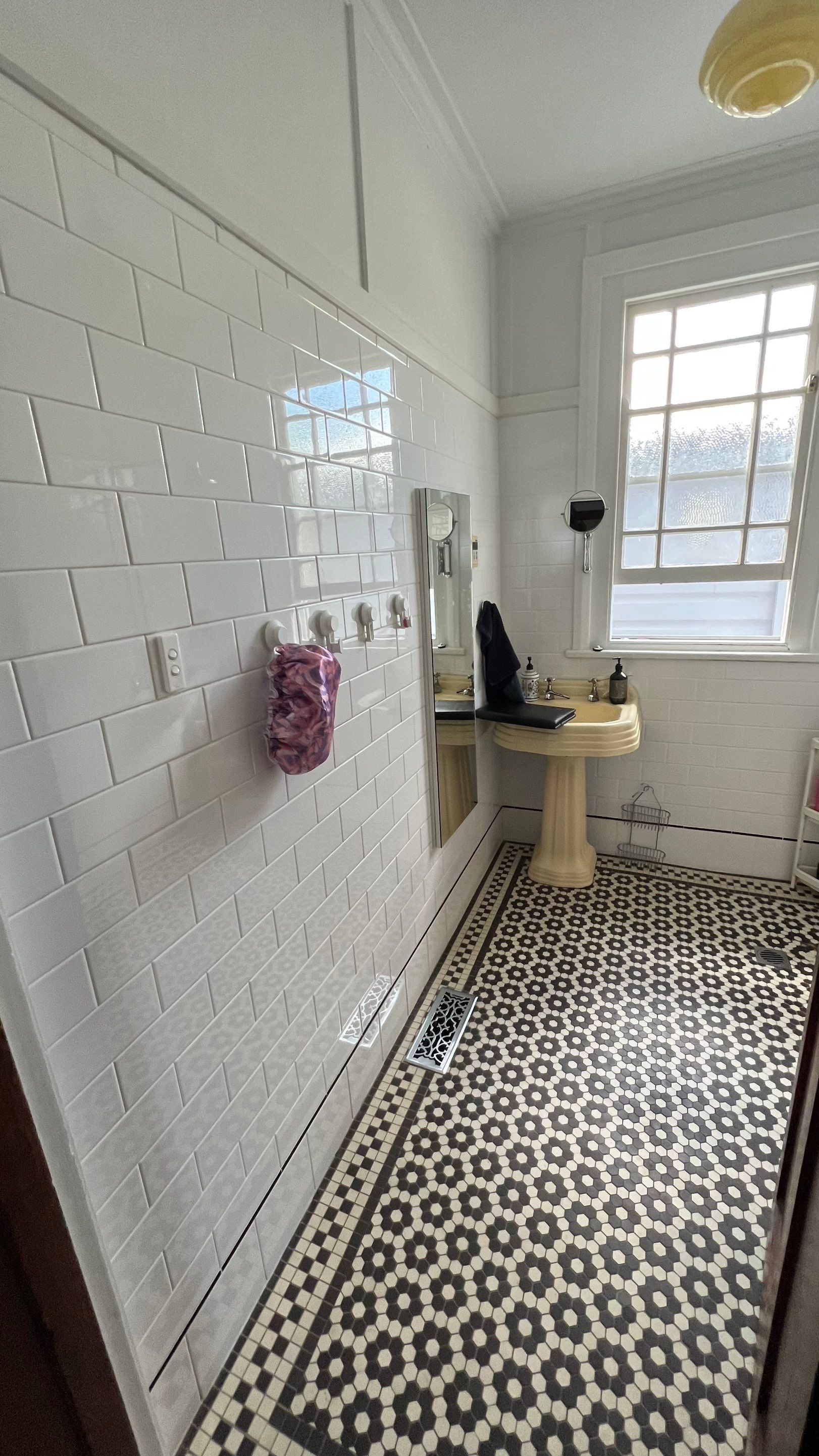 Small Main Bathroom Renovation by Re-seal Bathrooms