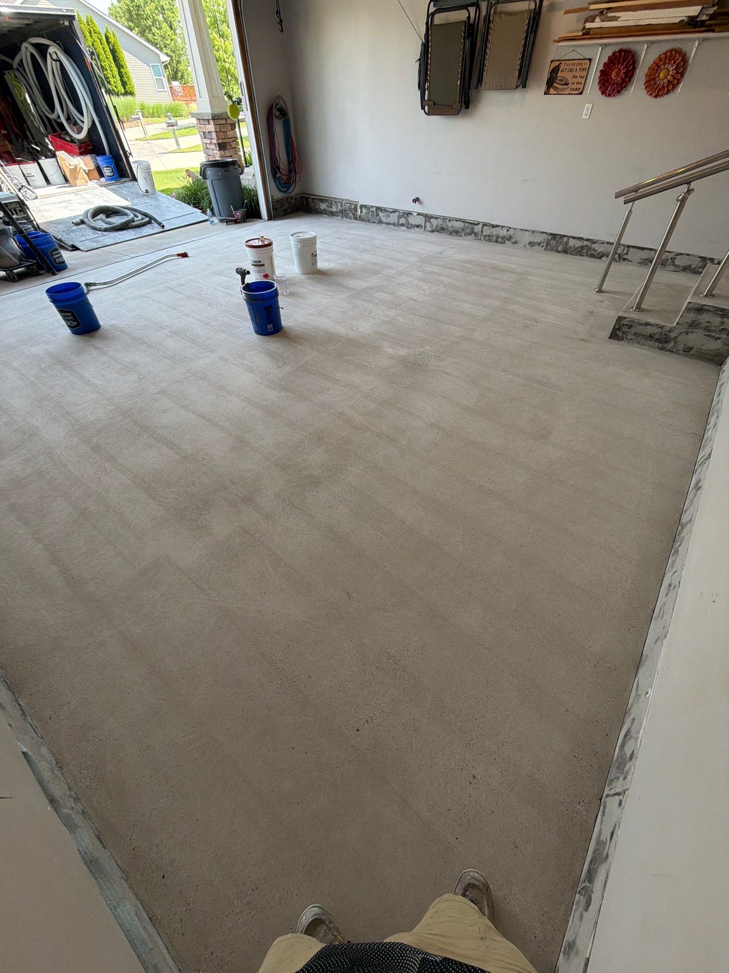 Garnet Polyaspartic Flake Garage Floor Installation in Zeeland by Gordon Painting