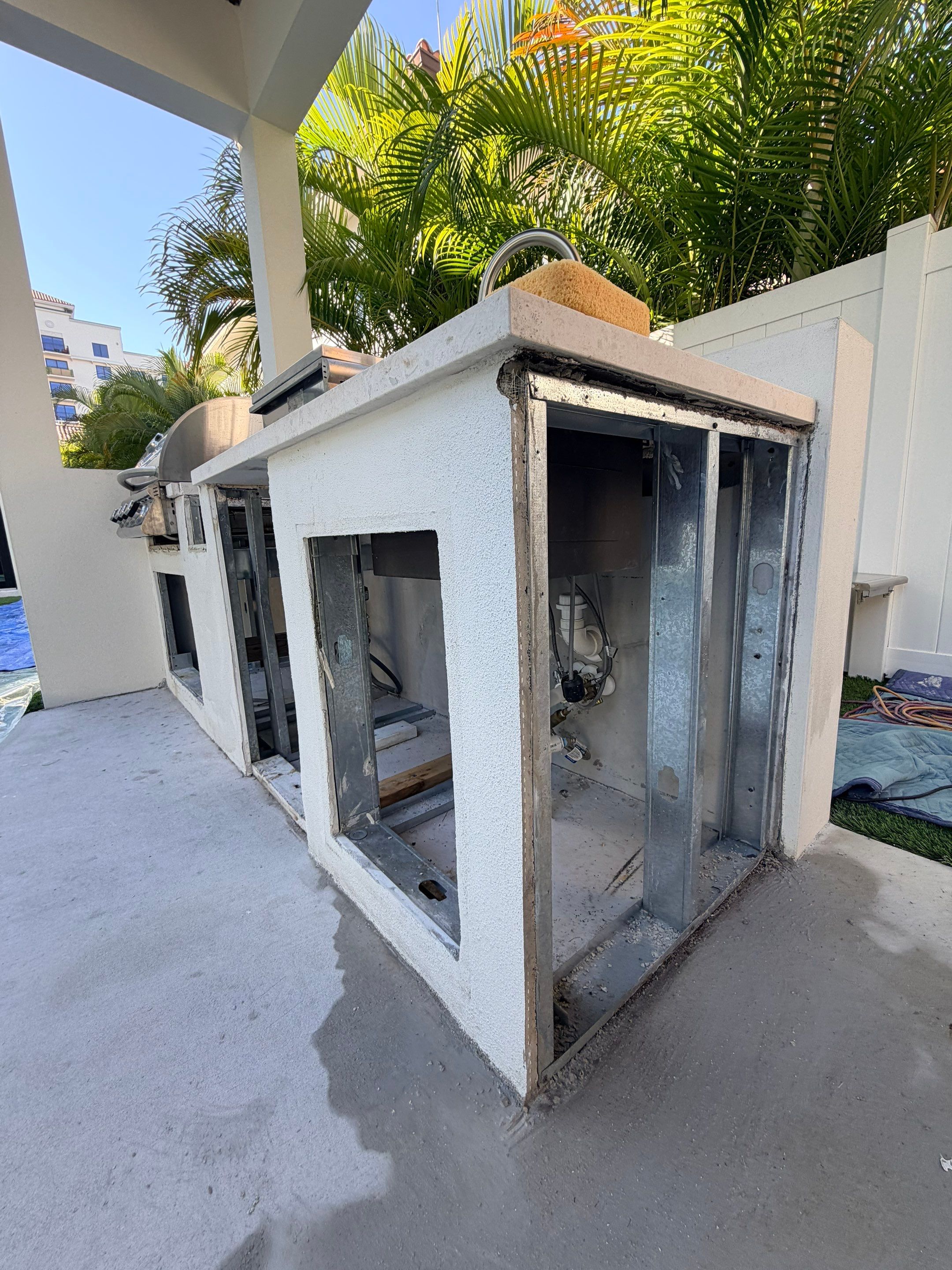 Outdoor BBQ - East Boca Raton by Hevi Tile