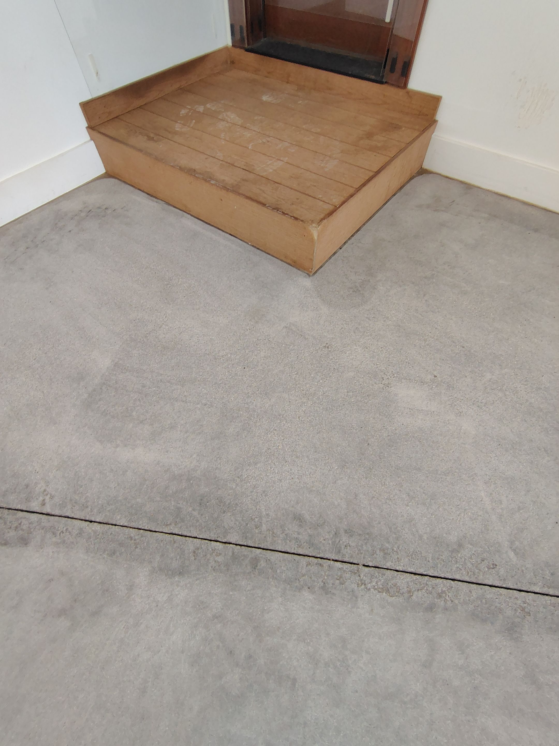 Feather Grey Floor Coating in Sioux Falls, SD by Select Painting, Coatings & Garage Cabinets