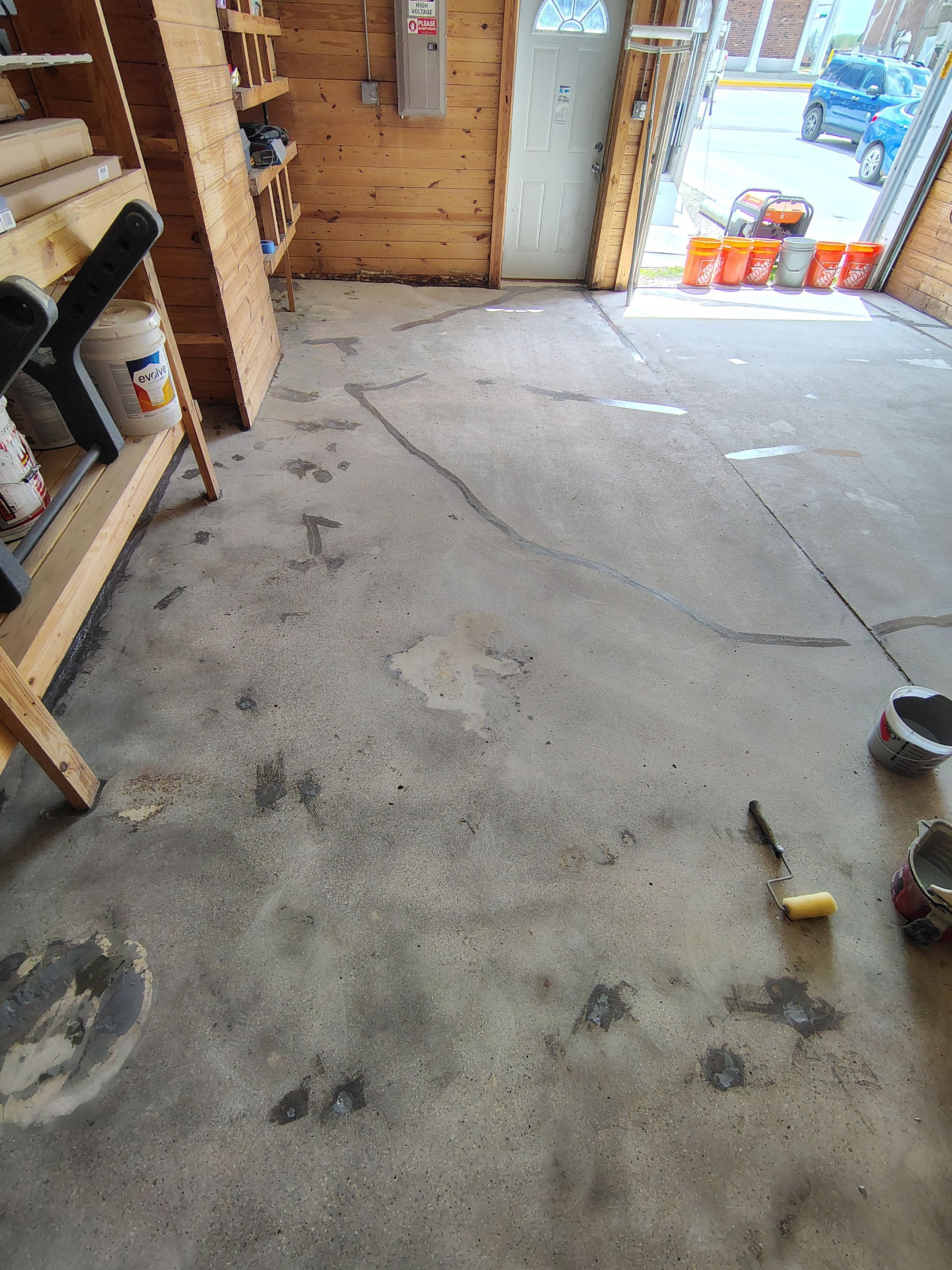 Commercial Epoxy Flake Floor Coating in Emmetsburg, Iowa by Select Painting, Coatings & Garage Cabinets