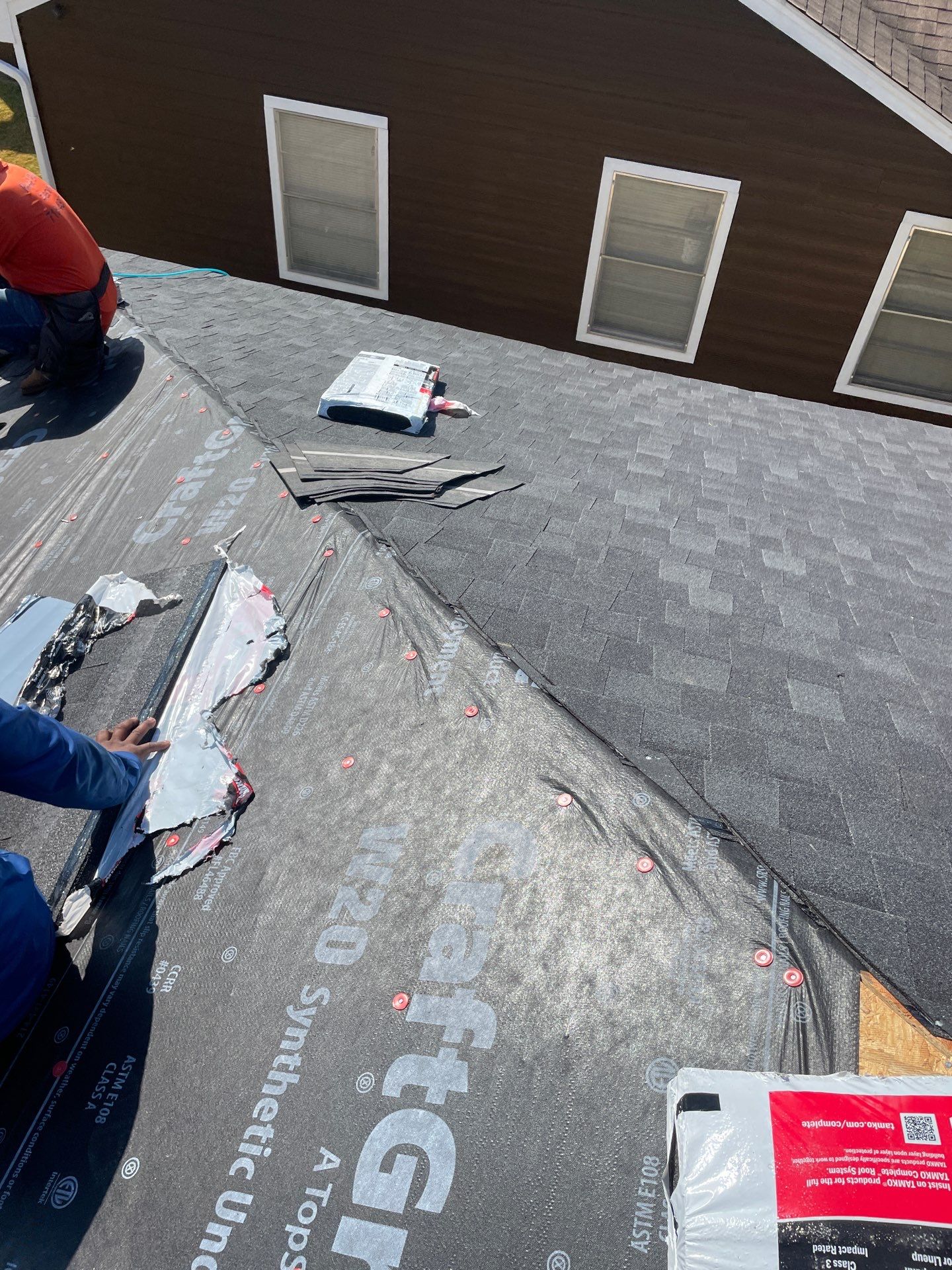 Residential Roofing Installation using Owen's Corning Duration (Lifetime) Shingles by Roof Repair Company
