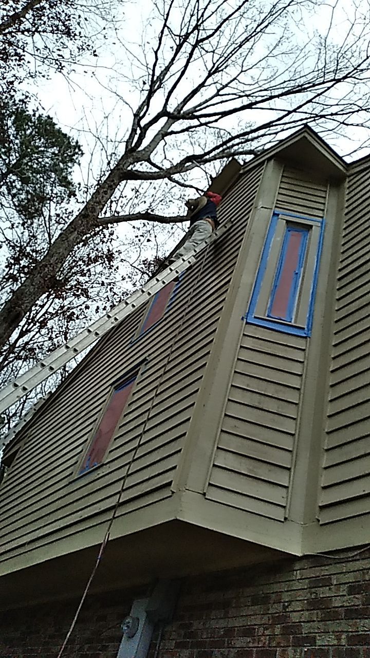 Exterior renovation using James Hardie Siding and Simonton Windows by Indigo State Roofing
