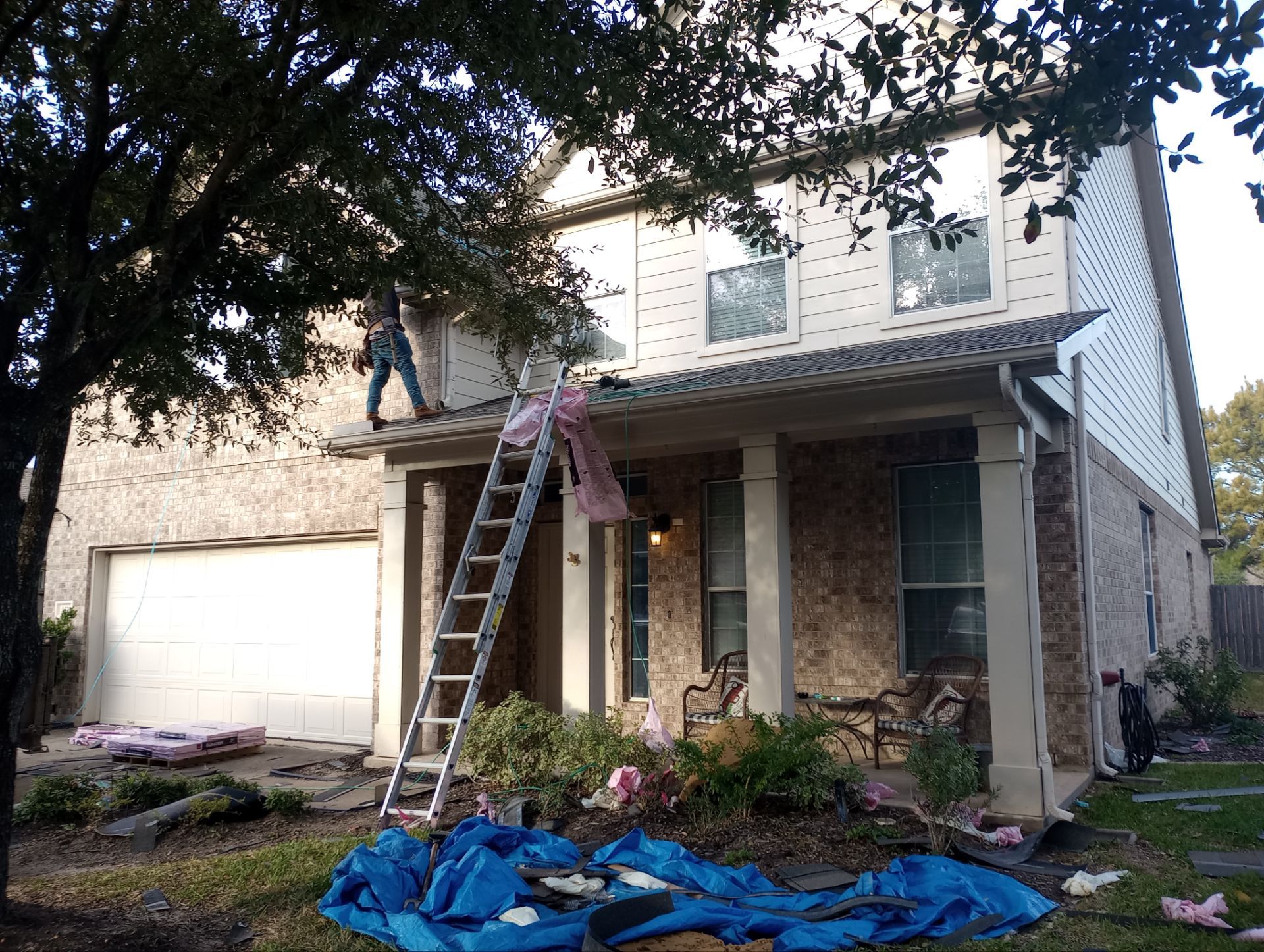 Residential Roofing Installation using Owen's Corning Duration (Lifetime) Shingles by Roof Repair Company