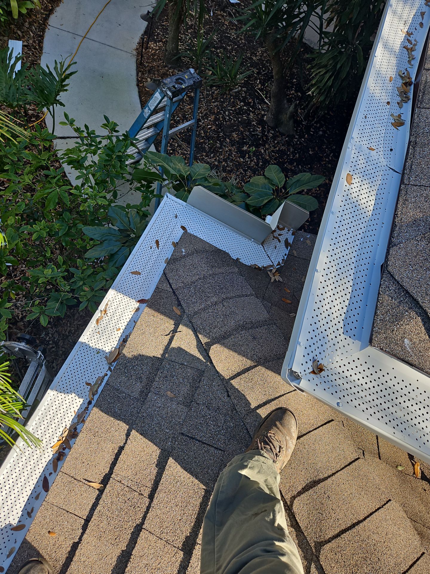 Seamless Aluminum Gutter Installation using 6 Inch Seamless Gutters in Sarasota FL by Gutter Professors