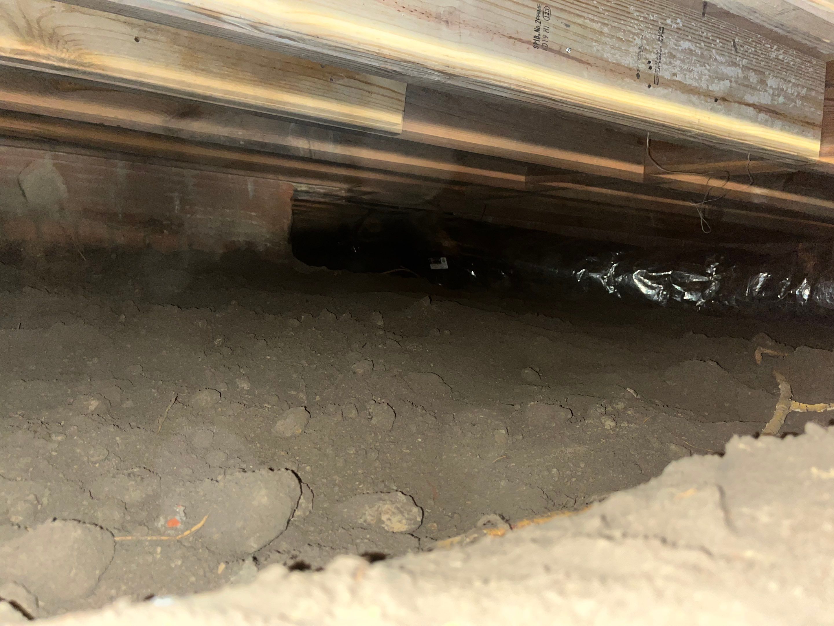 Sealed Crawlspace using Aprilaire E-70 Dehumidifier by Impact Crawlspace