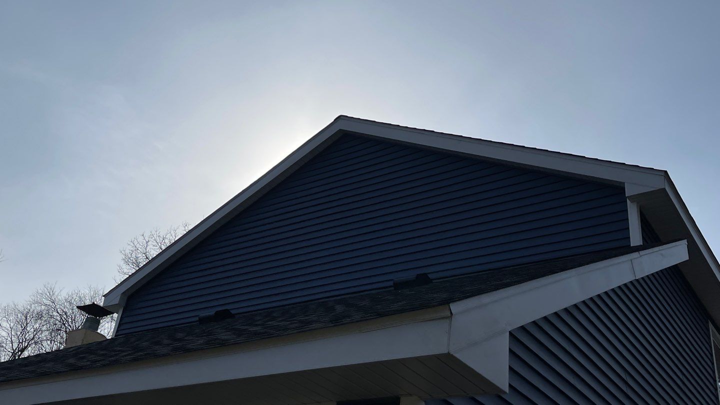Siding Replacement using CertainTeed Restoration Classis D4 by 180 Contractors