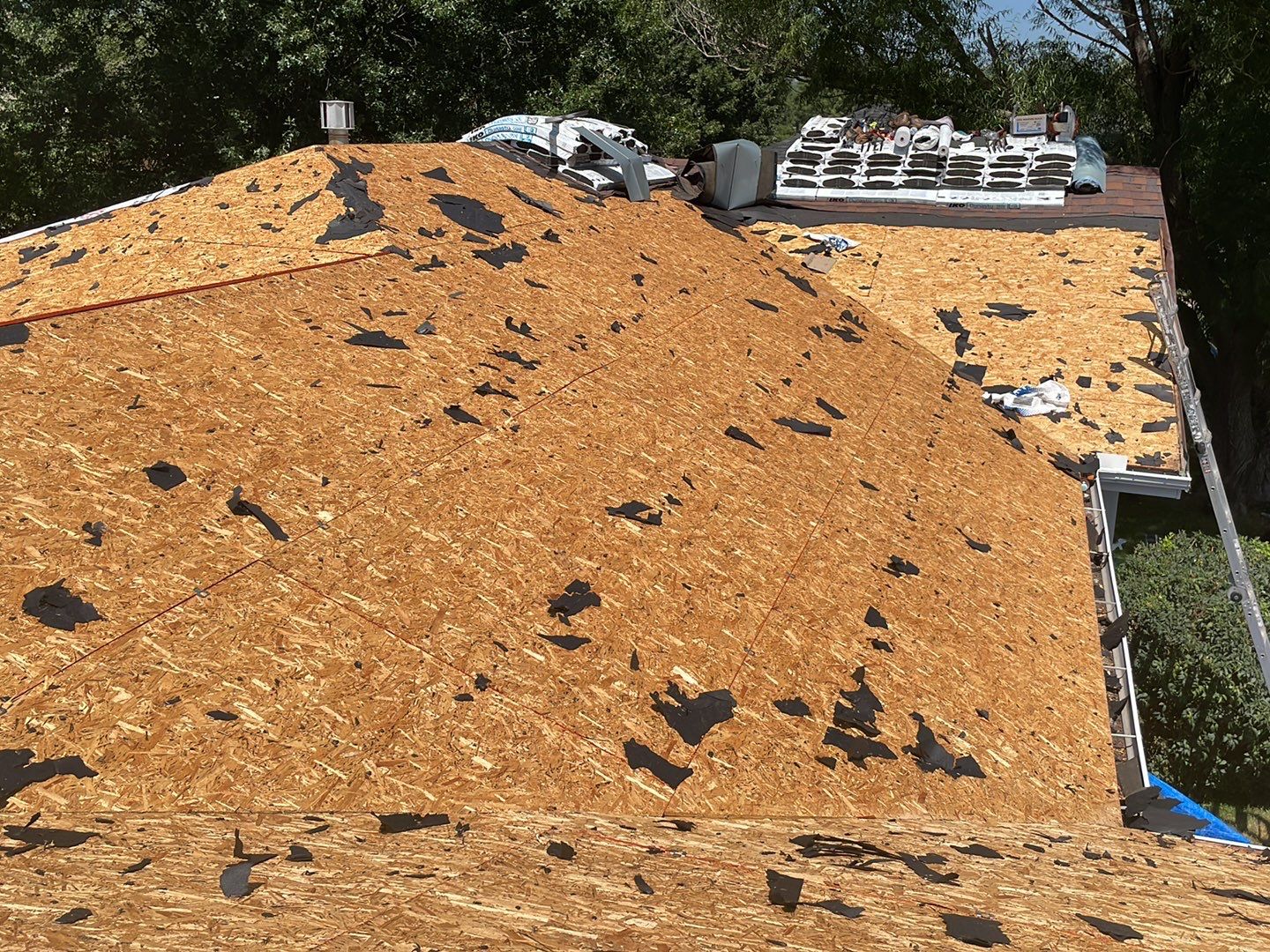 Residential Roofing Installation using IKO Dynasty by EEC Windows, Siding & Roofing
