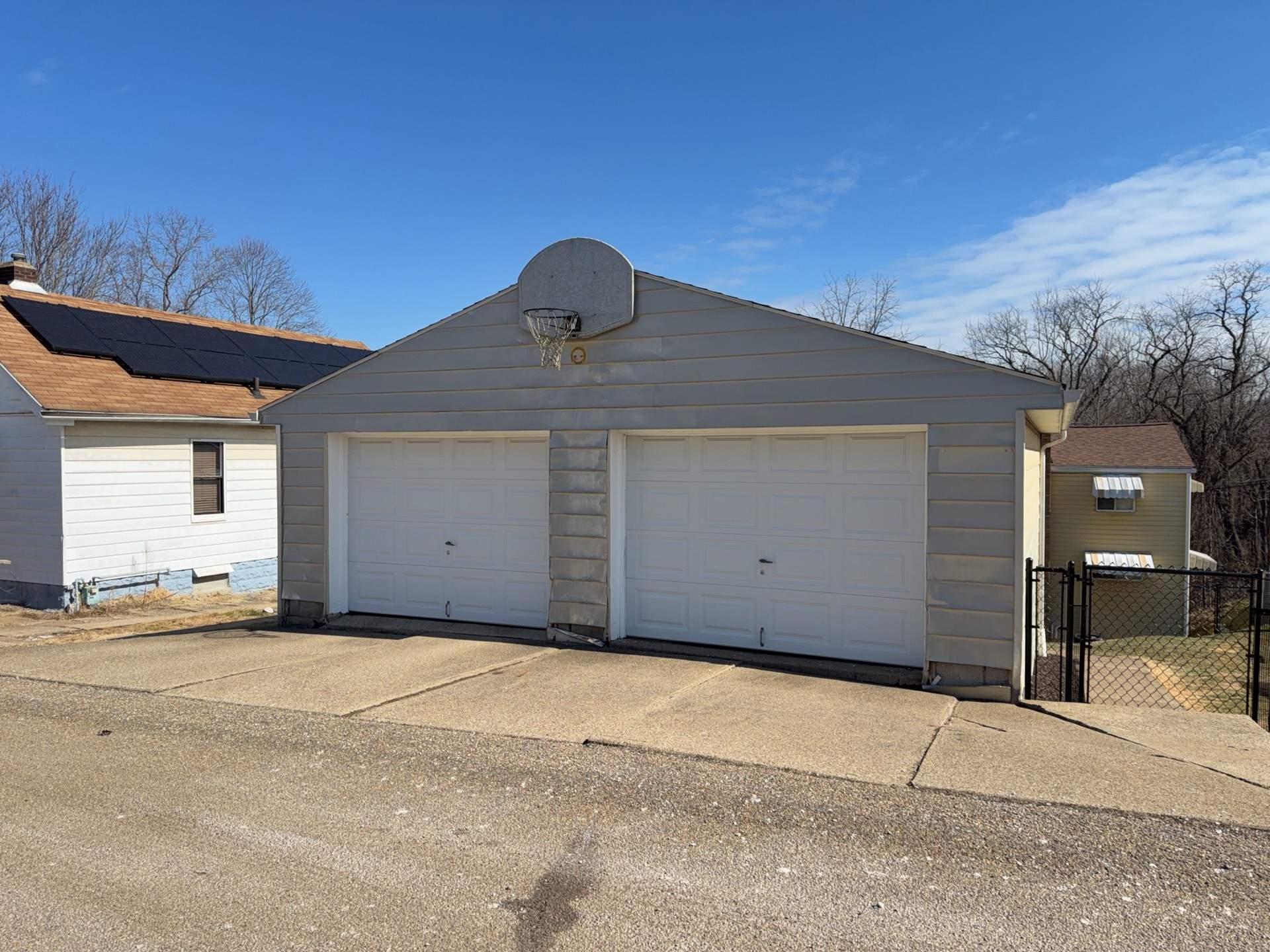 From ancient aluminum to beautiful vinyl siding in Westview by Ideal Siding Pittsburgh