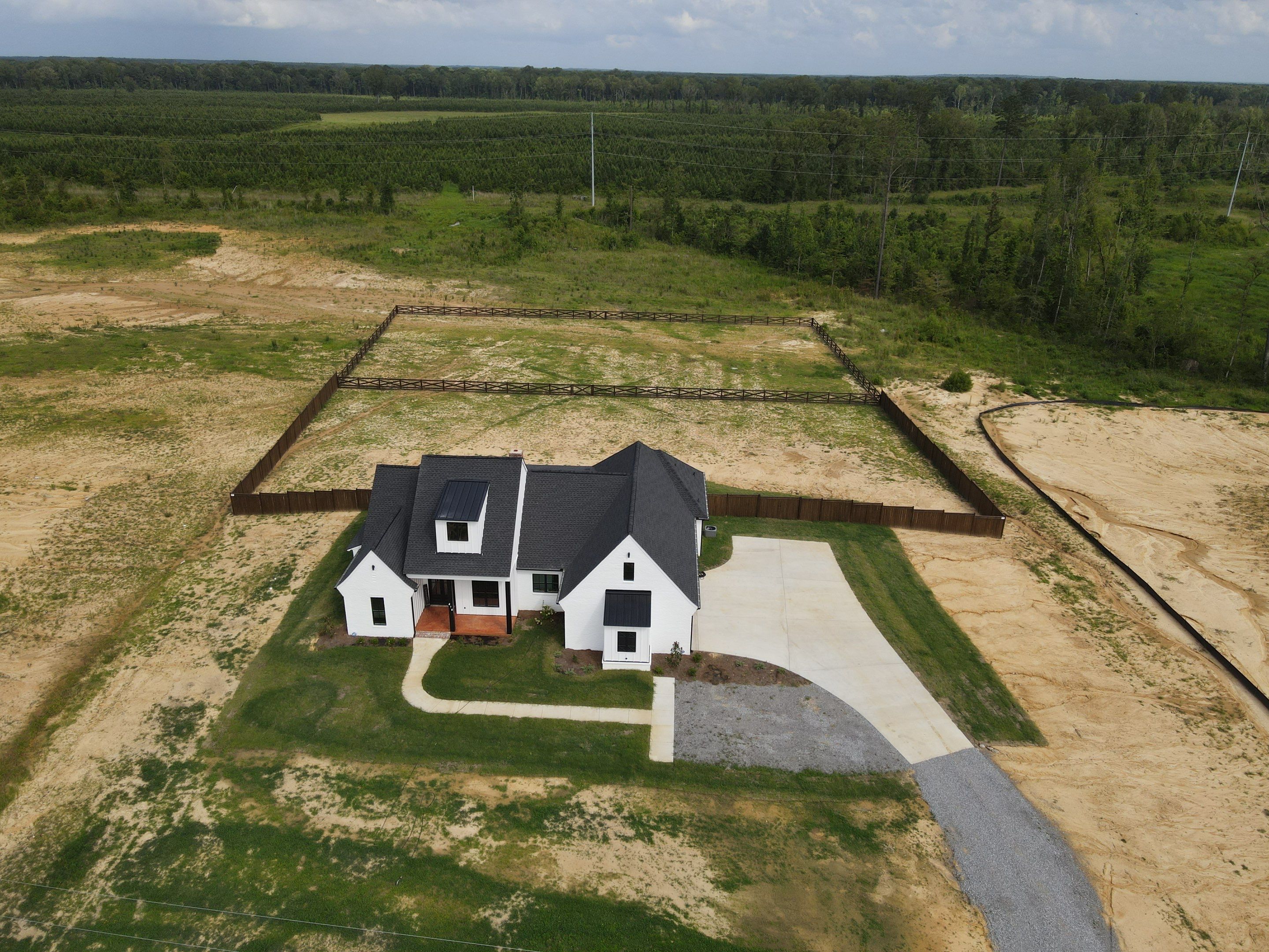 6ft Good Neighbor/4ft Farm Fence by Roberson Construction LLC