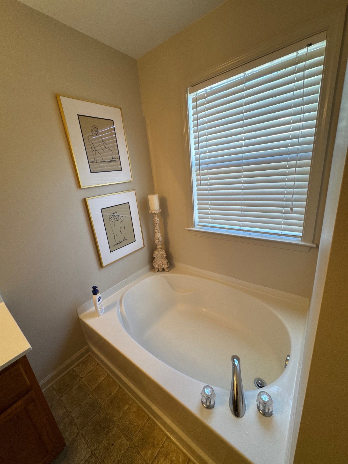 Master bathroom renovation by Prudencio