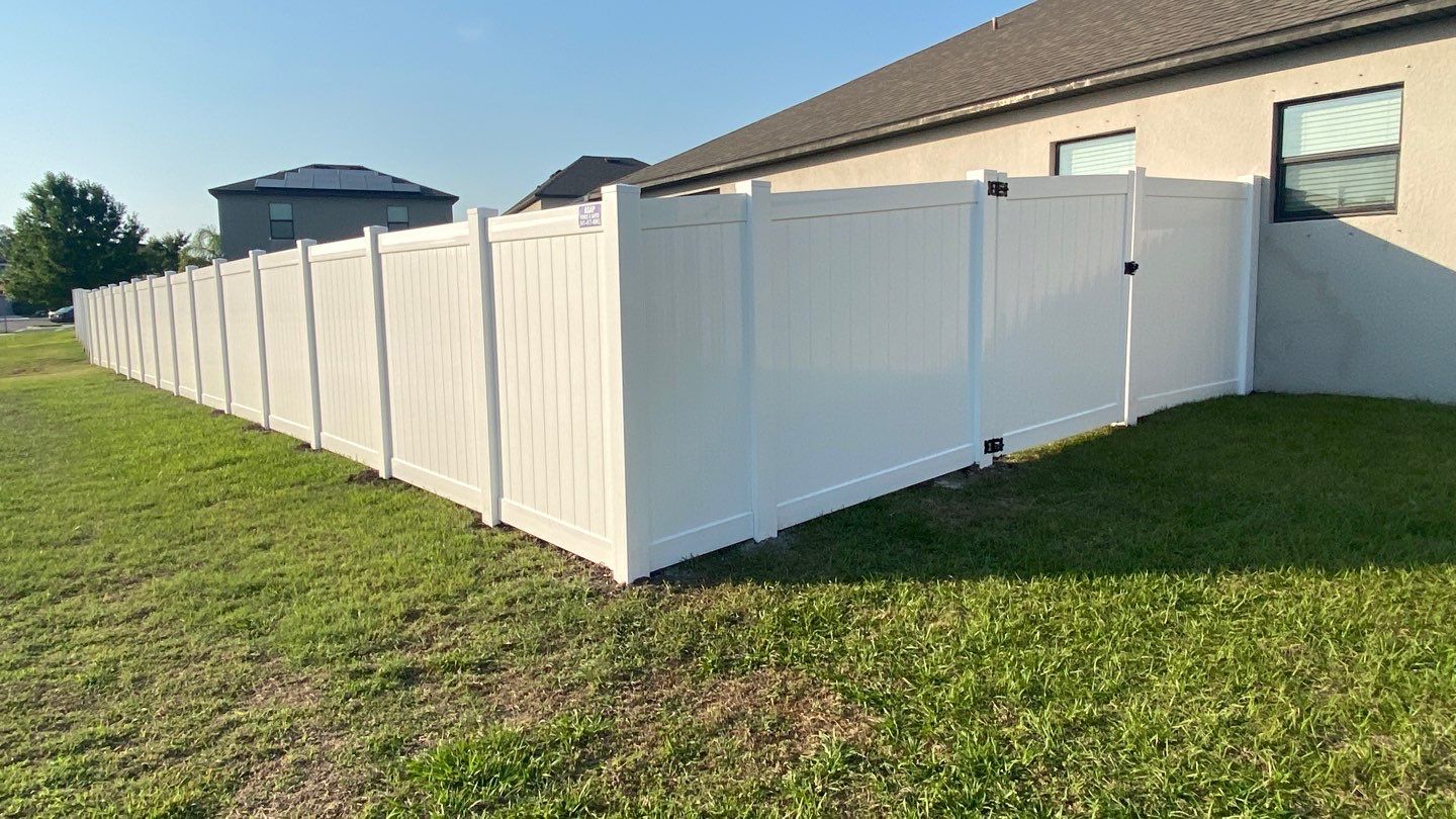 Palmetto, FL 6ft. Tall White Vinyl Privacy Fence  by Asap fence and gates, LLC