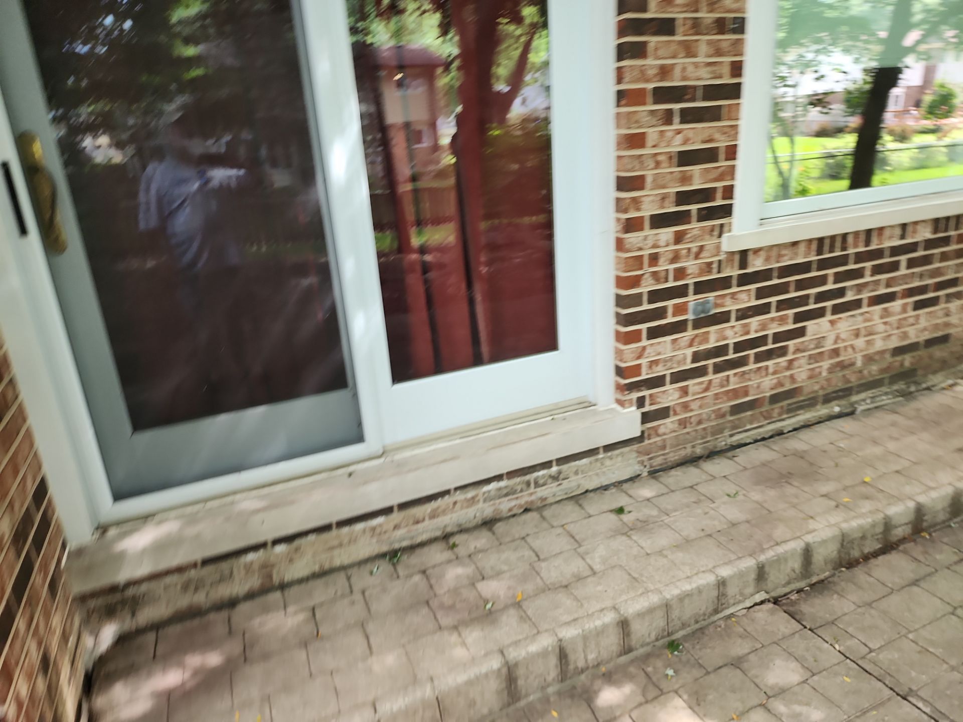 Palatine house wash and concrete power washing by Northern Power Washing LLC.