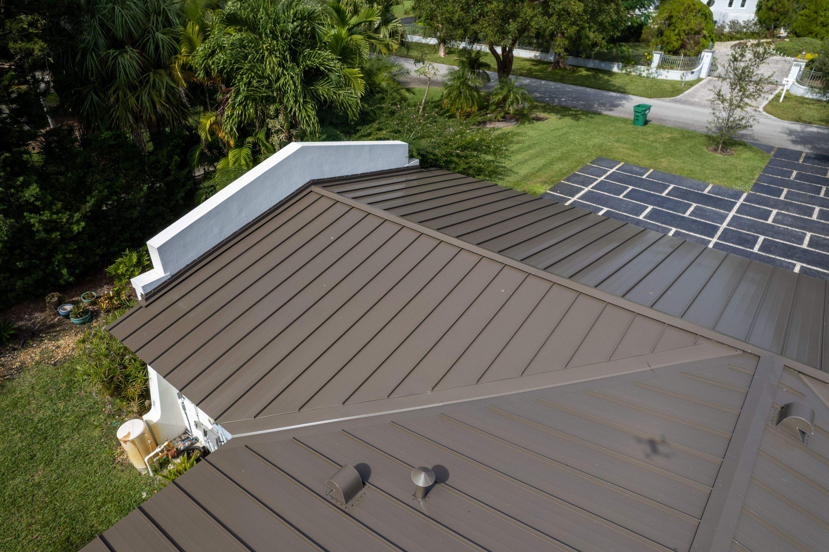 Metal Roof - Galvalume - Medium Bronze by Istueta Roofing