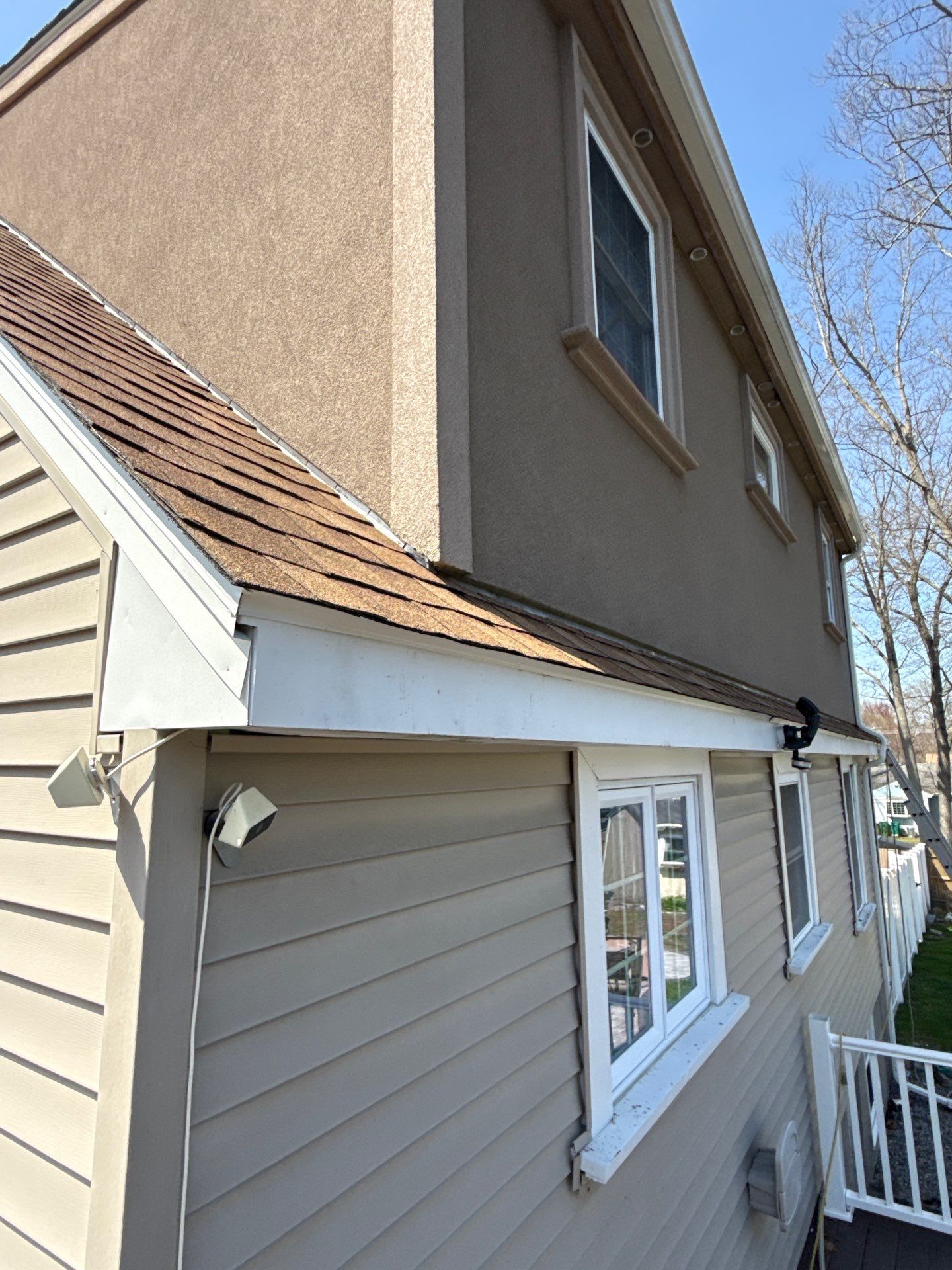 Solar Panel Removal & Full Roof Replacement – Owens Corning Duration, Desert Tan by JOHNNYS PRO