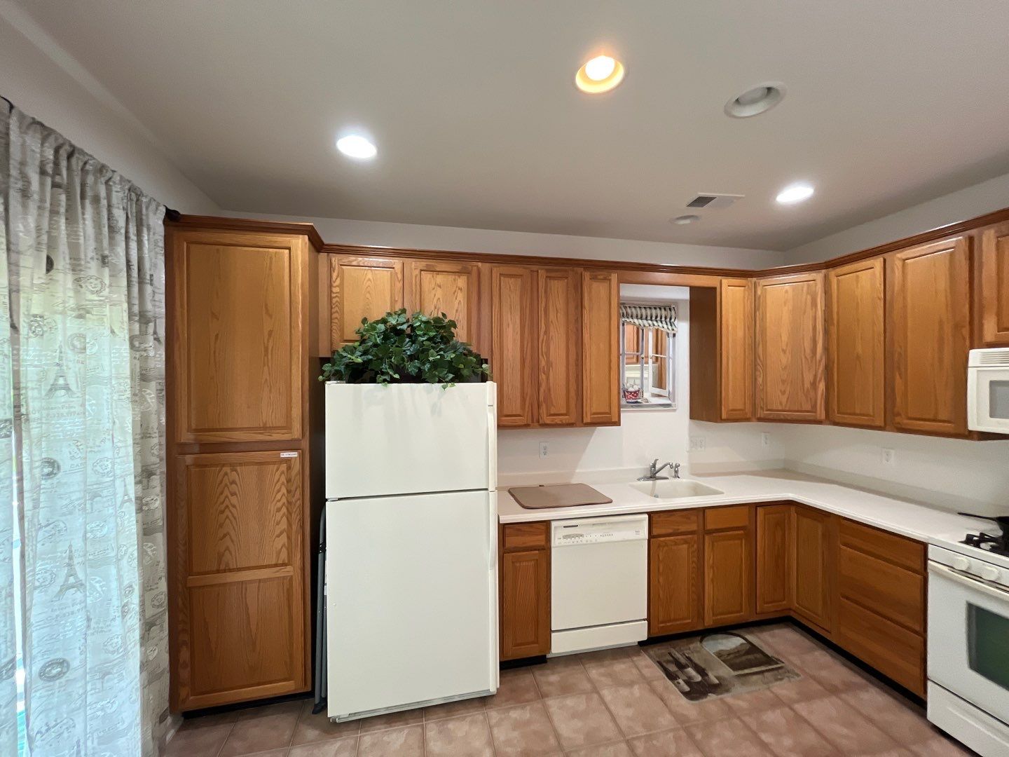 Interior Painting by FreshCoat Works LLC