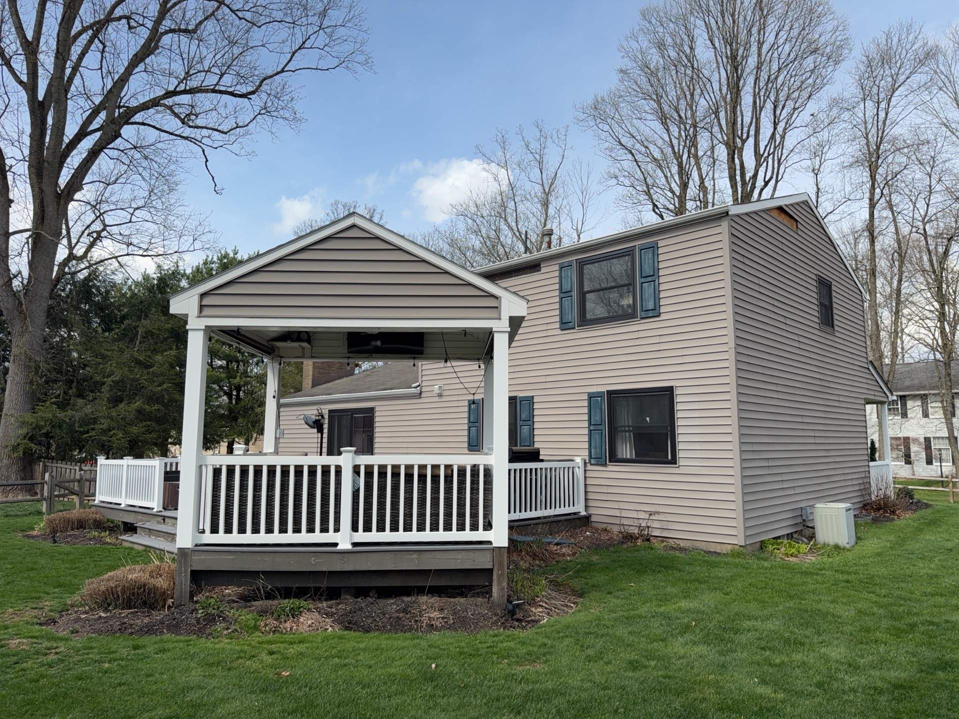 Vinyl Siding to James Hardie Arctic White with Midnight Black Trim by Ideal Siding Pittsburgh