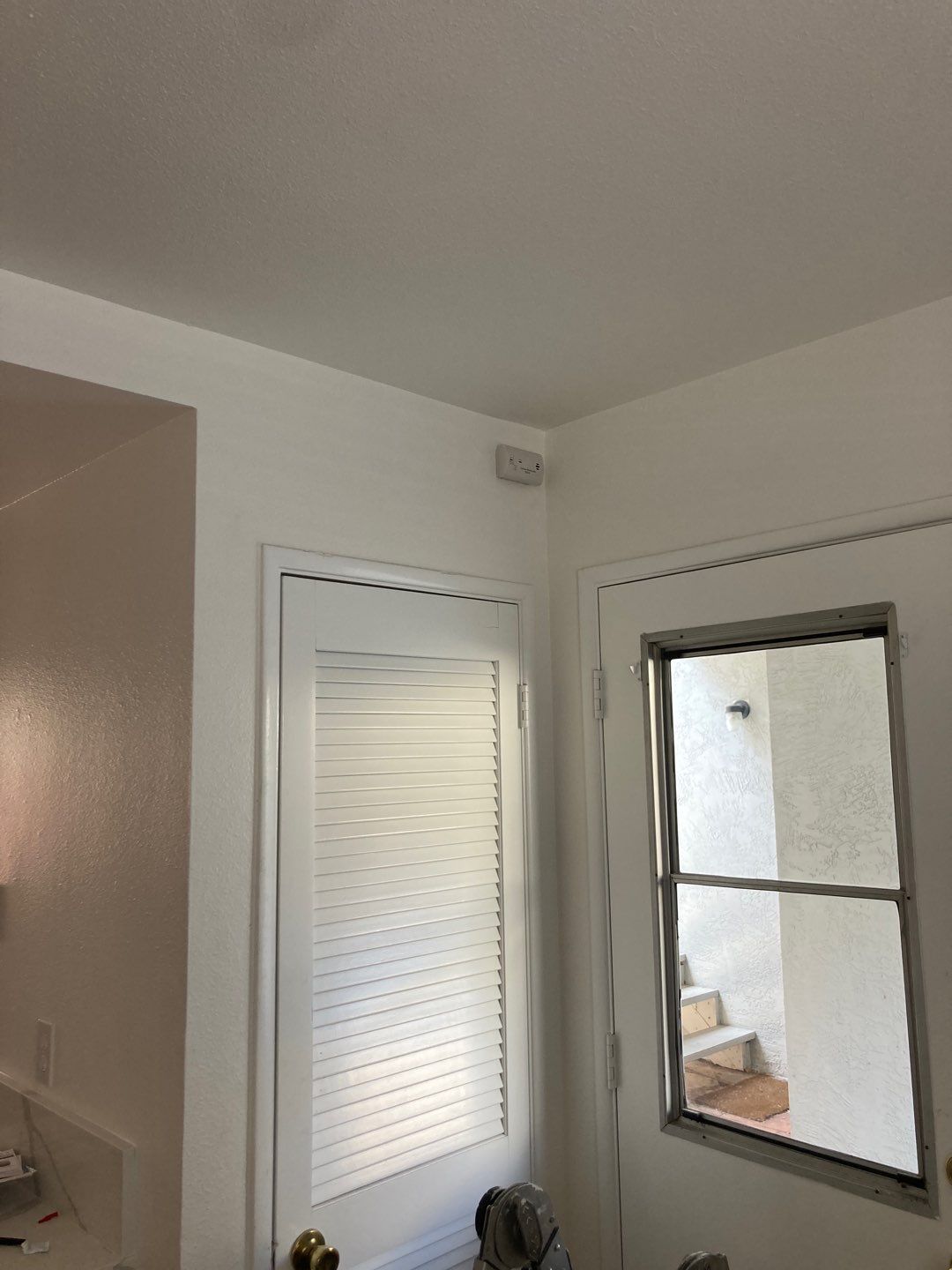 Siding, Paint, Blinds & Smoke Detectors by Andre Handyman