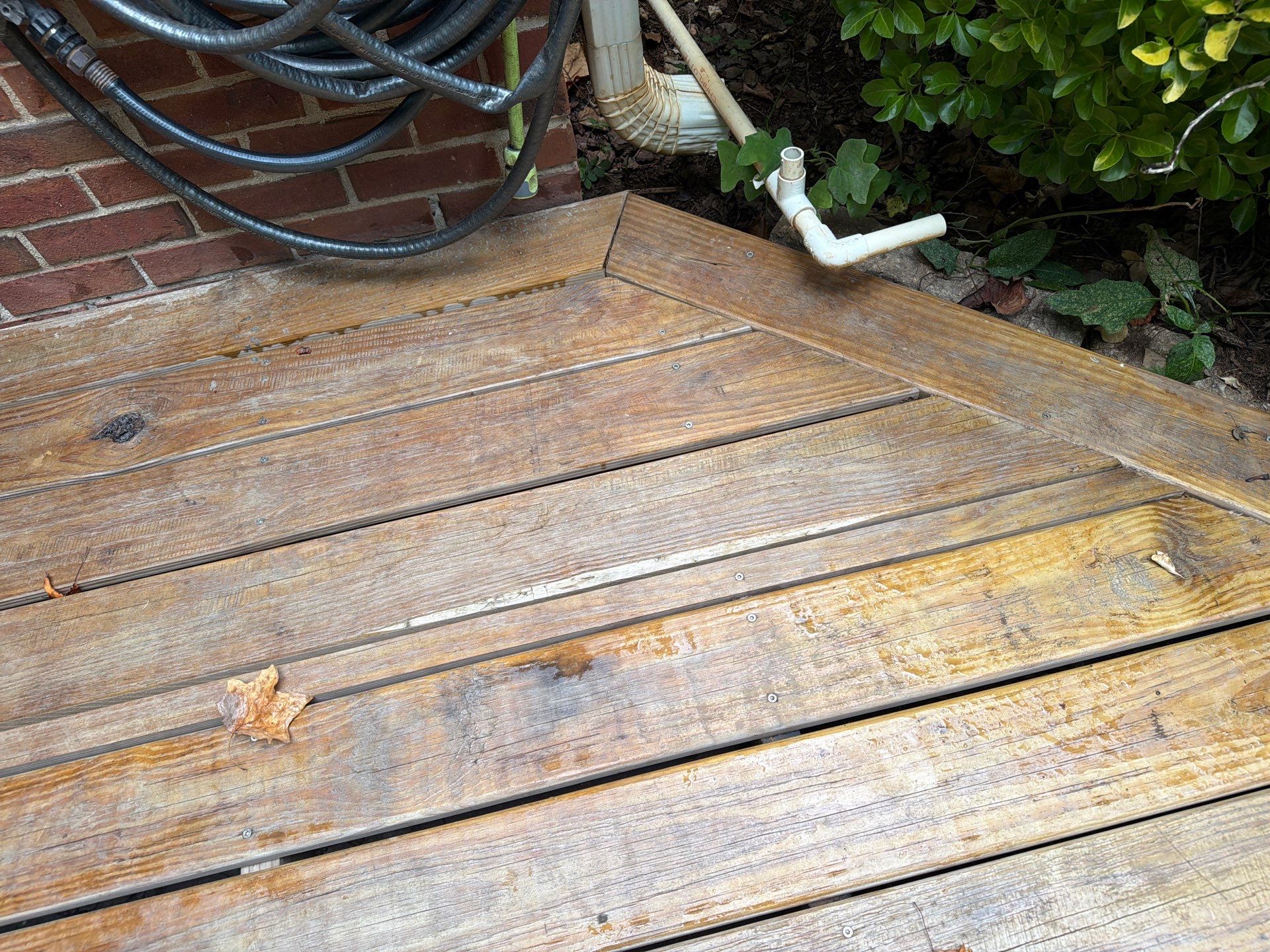 Deck using Wood Sealant by DuraSeal