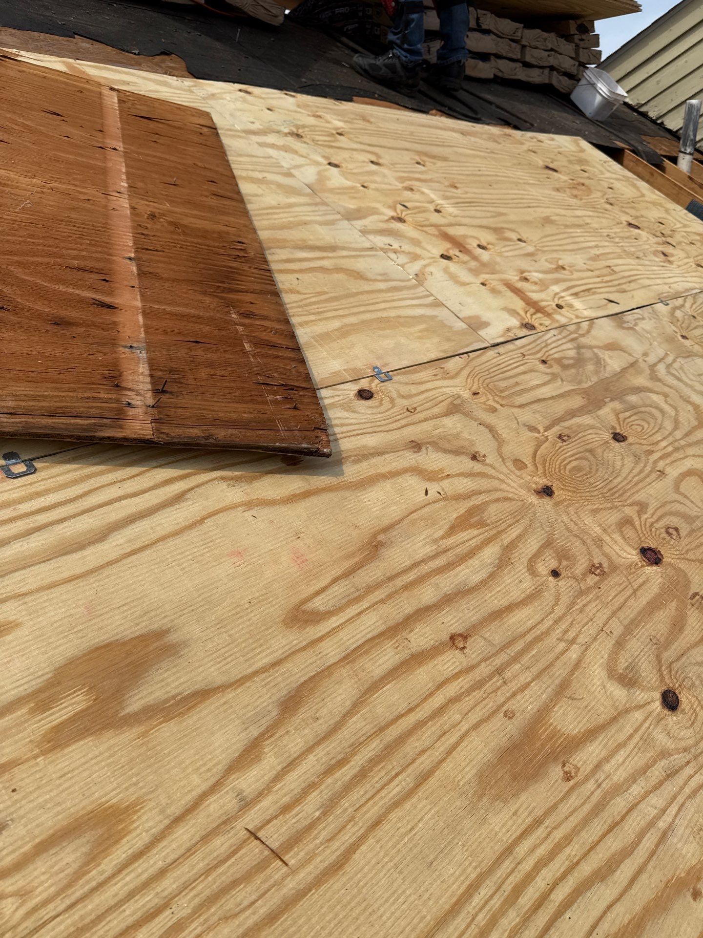 Alexandria: Residential Roof Replacement with CertainTeed Landmark Pro in Max Def Pewterwood by RM Banning, Inc.