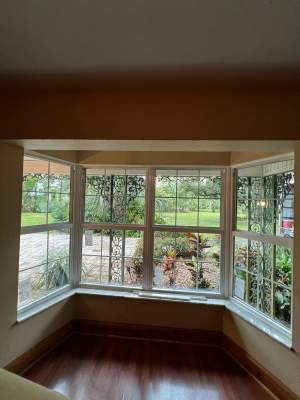 Bay window 