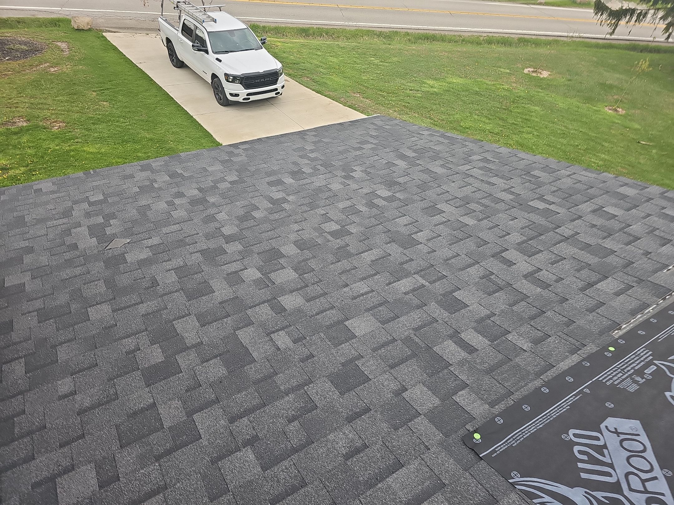 ATLAS PINNACLE COLOR: BLACK SHADOW by Eagle Eye Roofing
