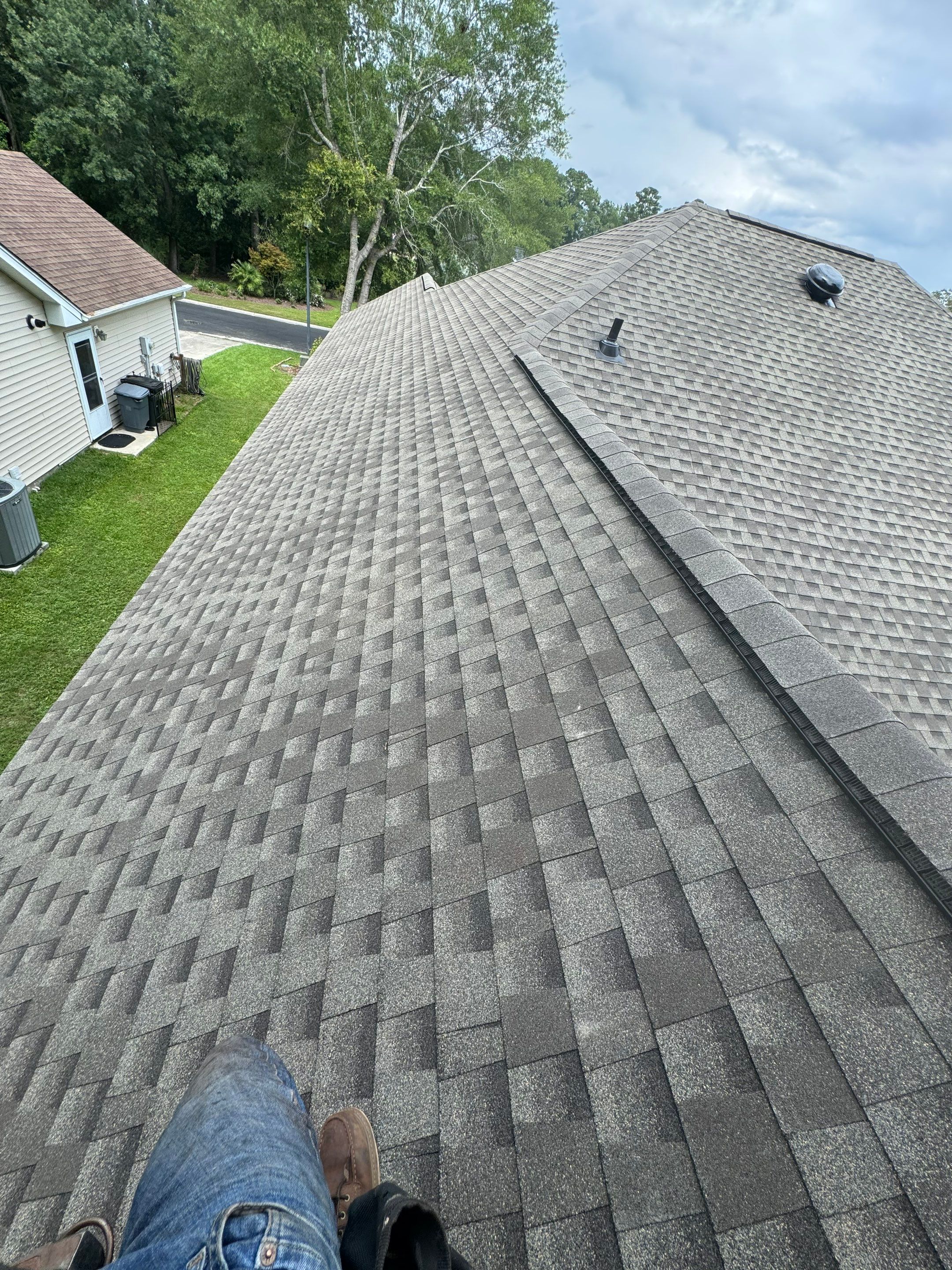GAF HDZ - Weathered Wood by Linta Roofing Inc