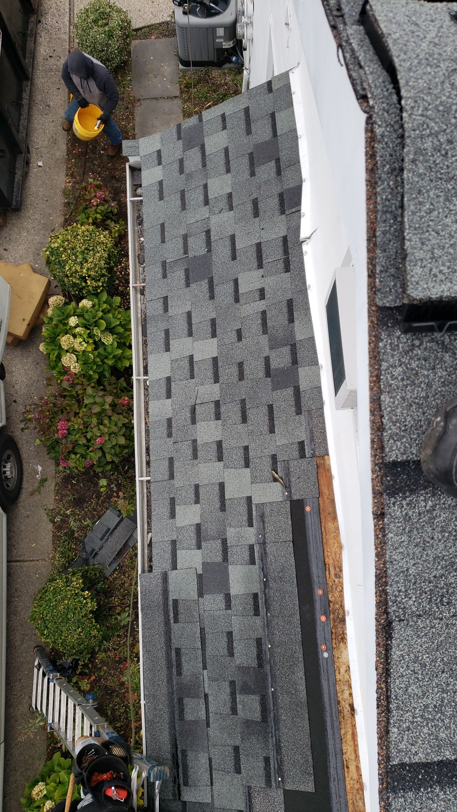 ATLAS PINNACLE COLOR: HEARTHSTONE DRIP EDGE: WHITE by Eagle Eye Roofing