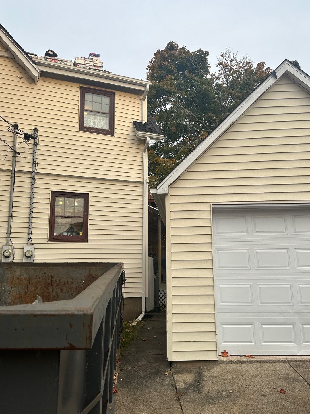 Residential Roofing Installation using Asphalt GAF HDZ by Artisan Roofing & Home Improvements Inc.