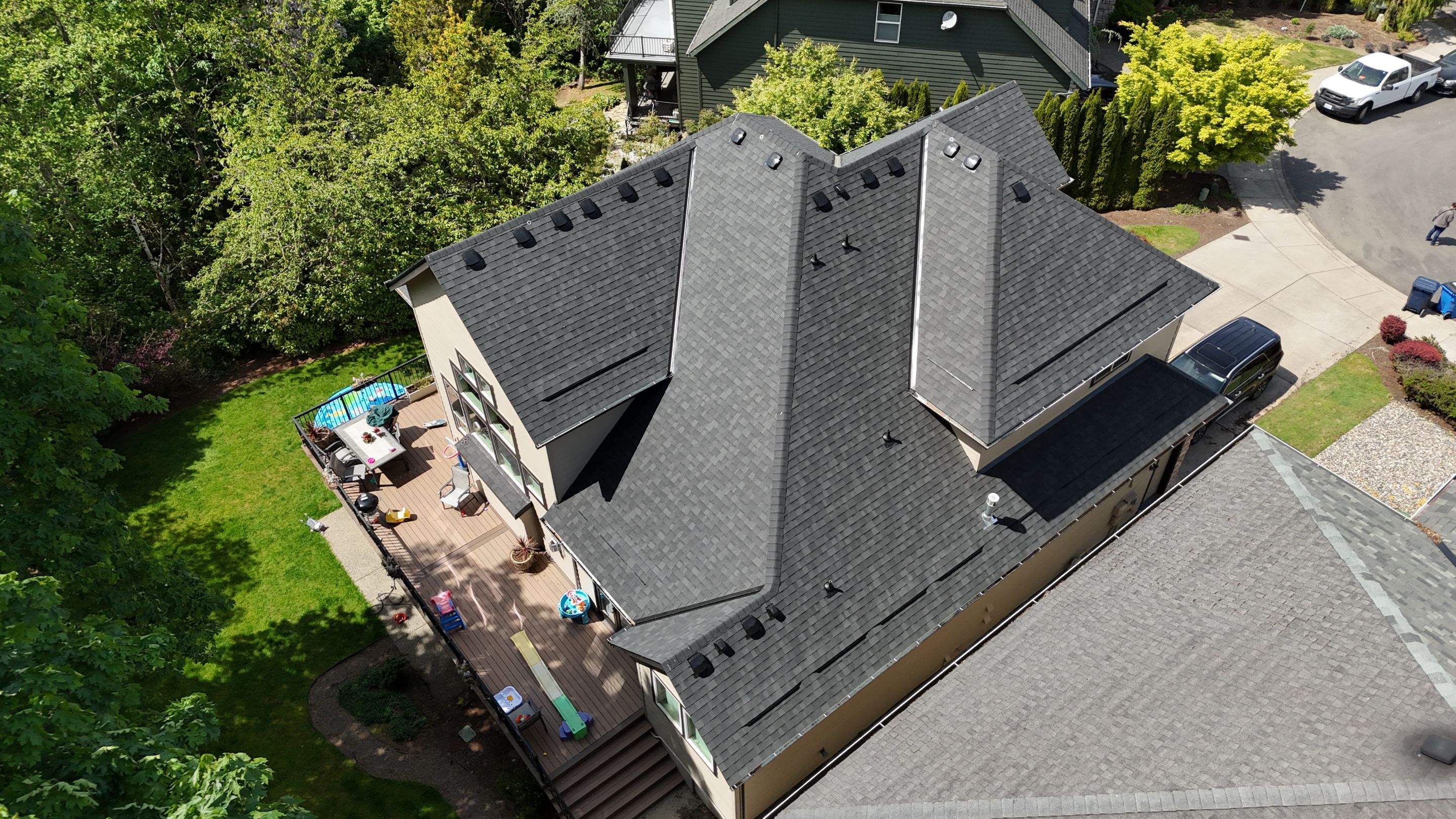 Onyx Black | Roof Replacement in Camas, WA 98607 by Valiant Roofing, LLC