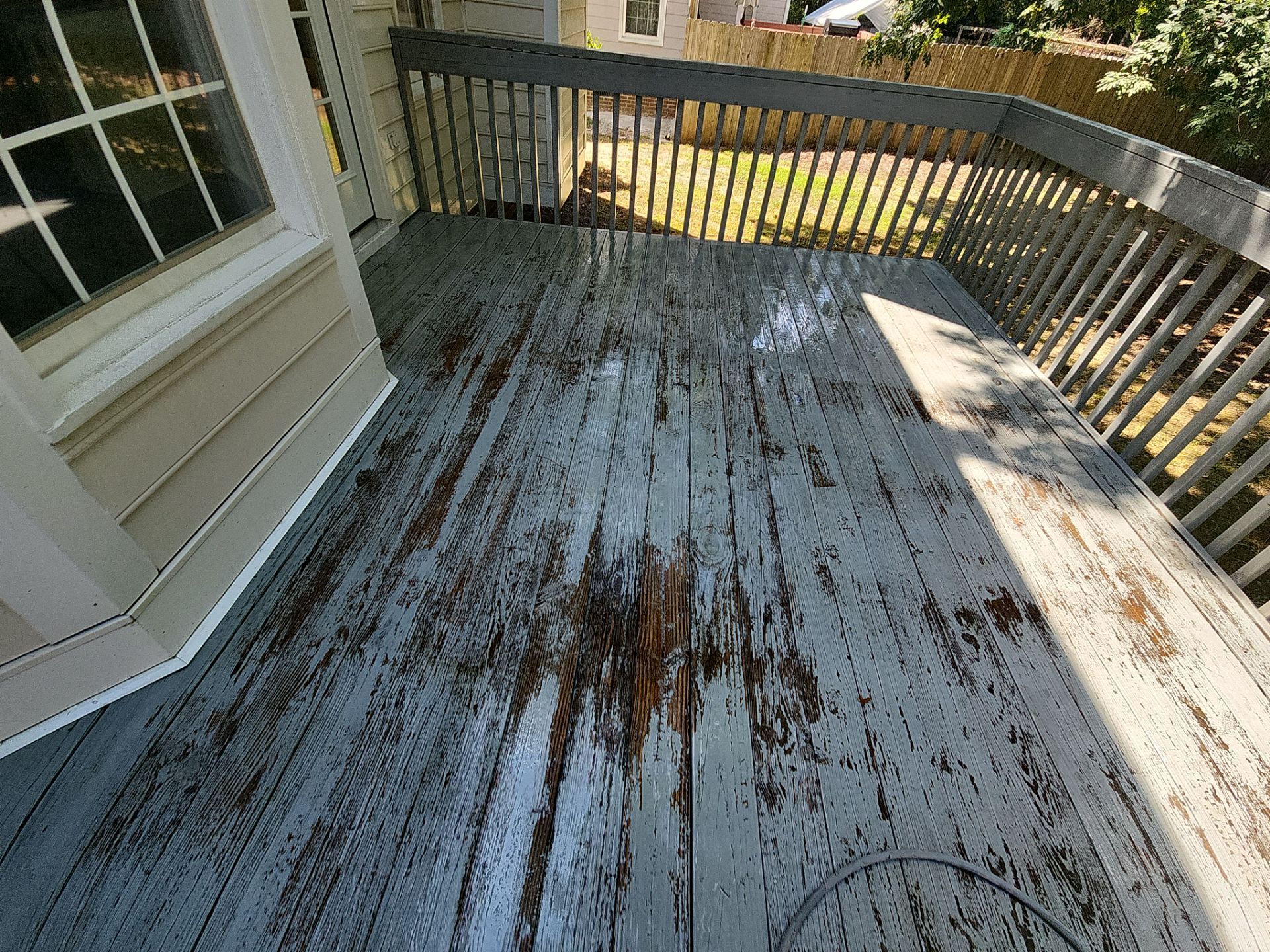 Wood Deck using Wood Stain by DuraSeal
