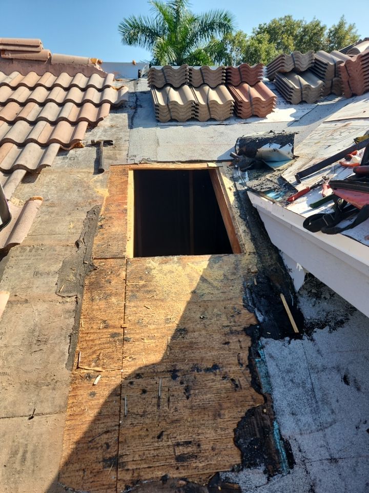 Tile Roof Repair in Boca Raton – Exceptional Service & Customer Satisfaction by Aastro Roofing