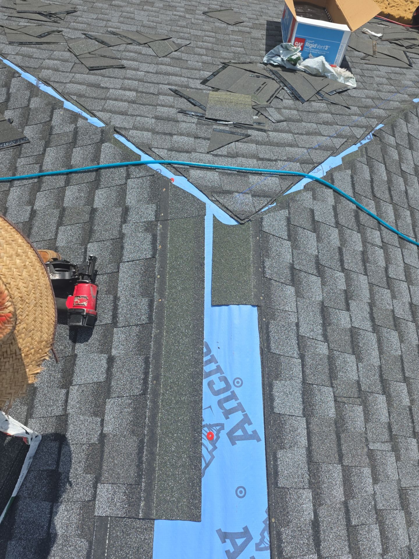 GAF UHDZ - Pewter Gray by Elite Roofing LLC