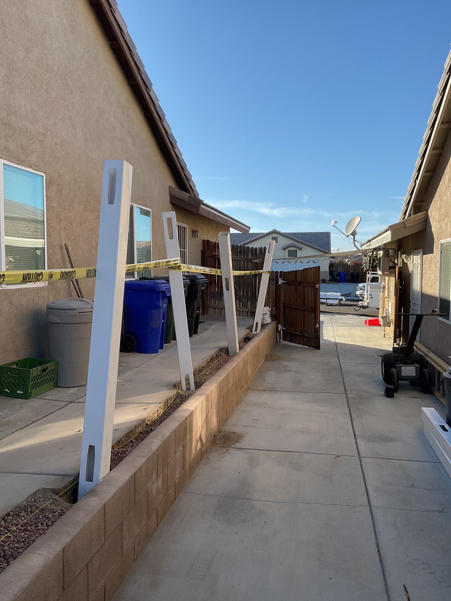 Fence installation using vinyl by Fence Guys Inc.