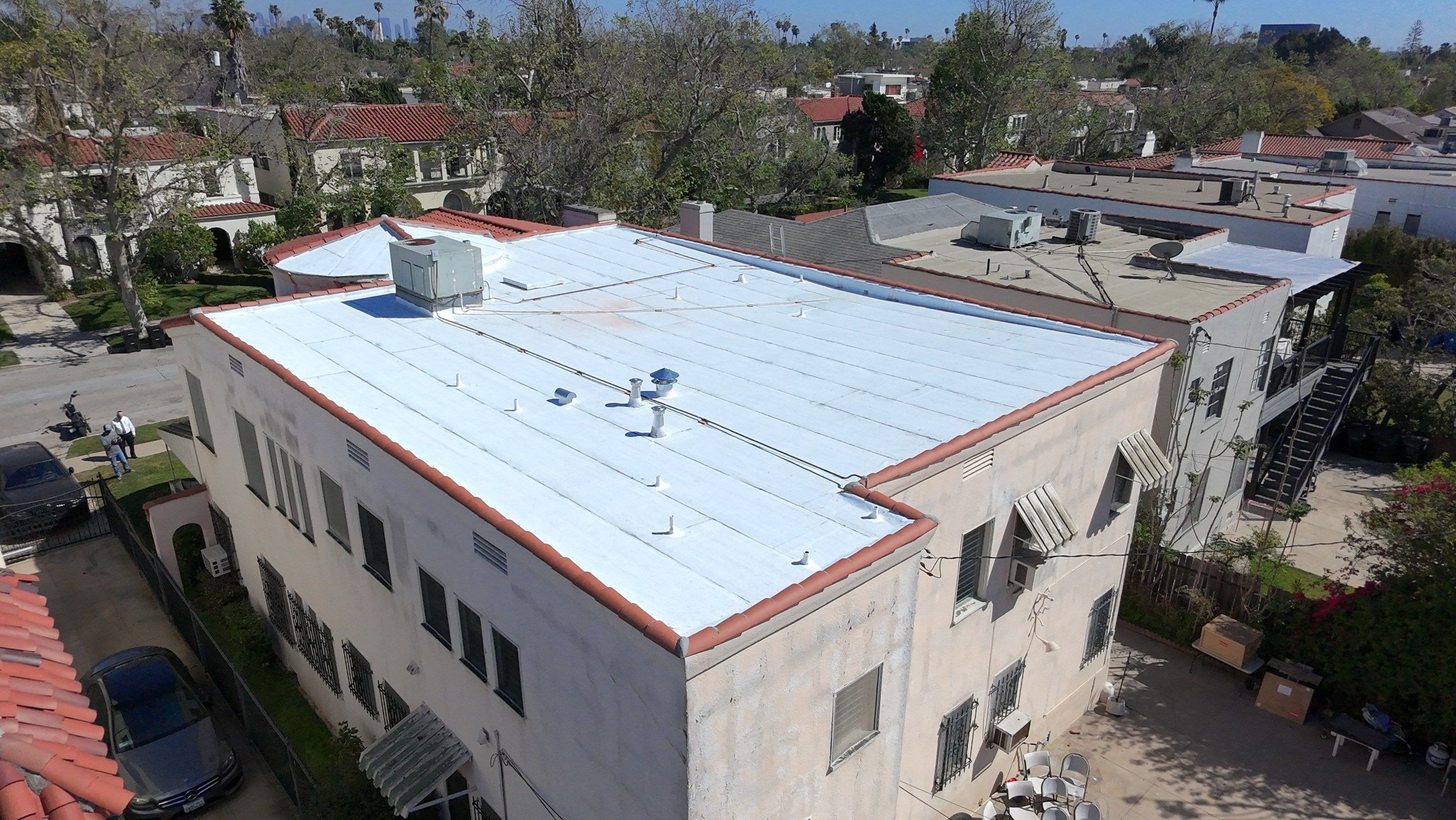 New Roof! Apartment Building in L.A.  by Hull Brothers Roofing