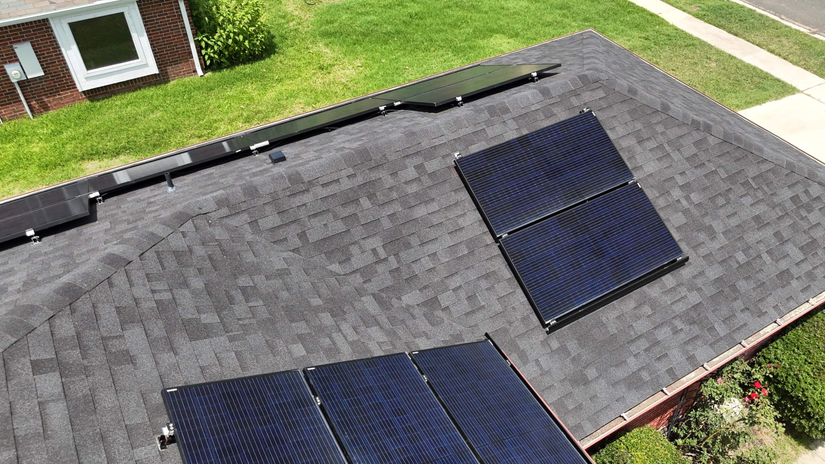 Brilliant Black - Malarkey Vista by RoofsOnly.com