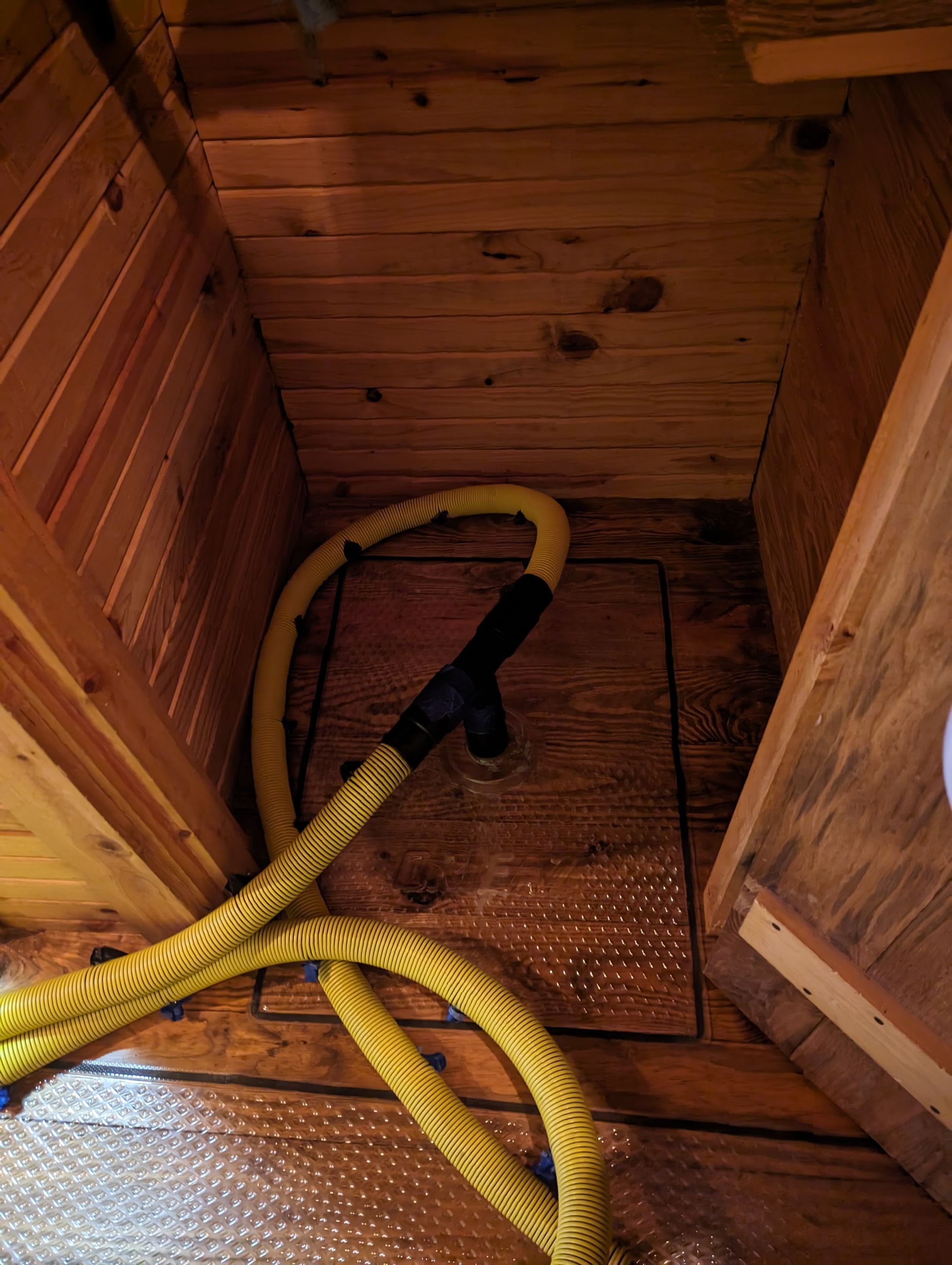 Emergency Service Water Damage in Charlestown, IN by ANR Restoration