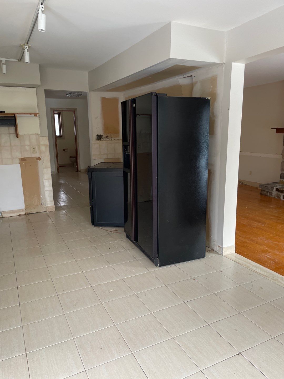 Large scale renovation by Eco-Nature Construction Inc.