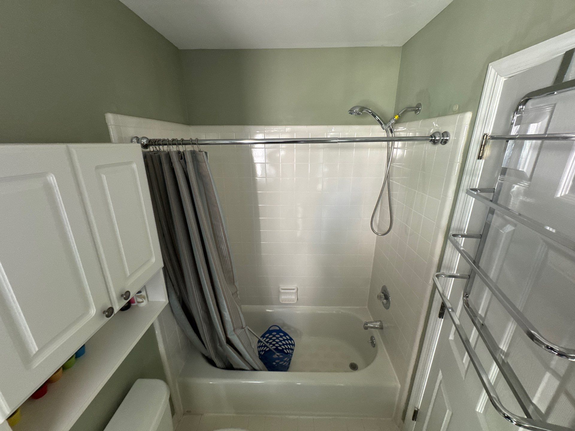 Tub to walk-in shower by Prudencio