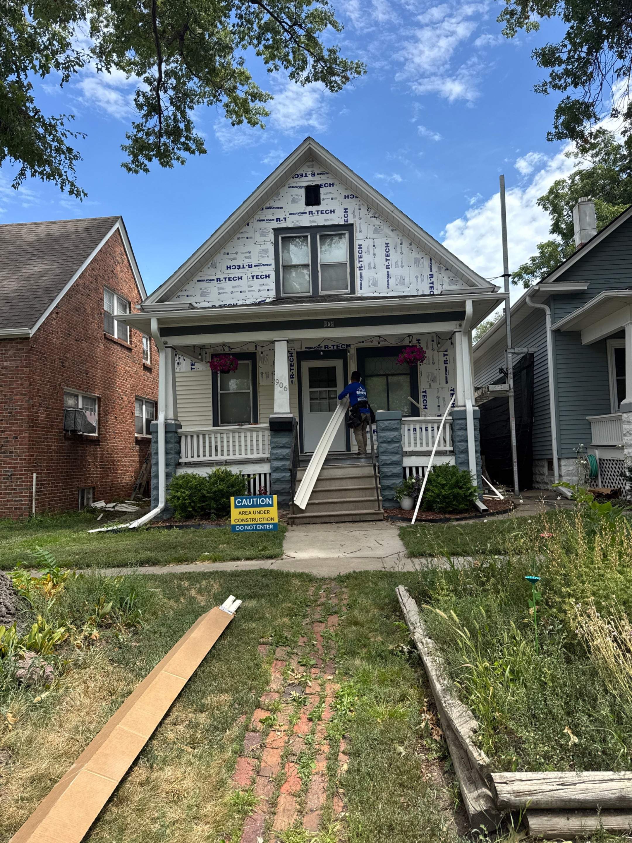 Vinyl Siding Replacement and Exterior Upgrades in Midtown by Hansen Projects
