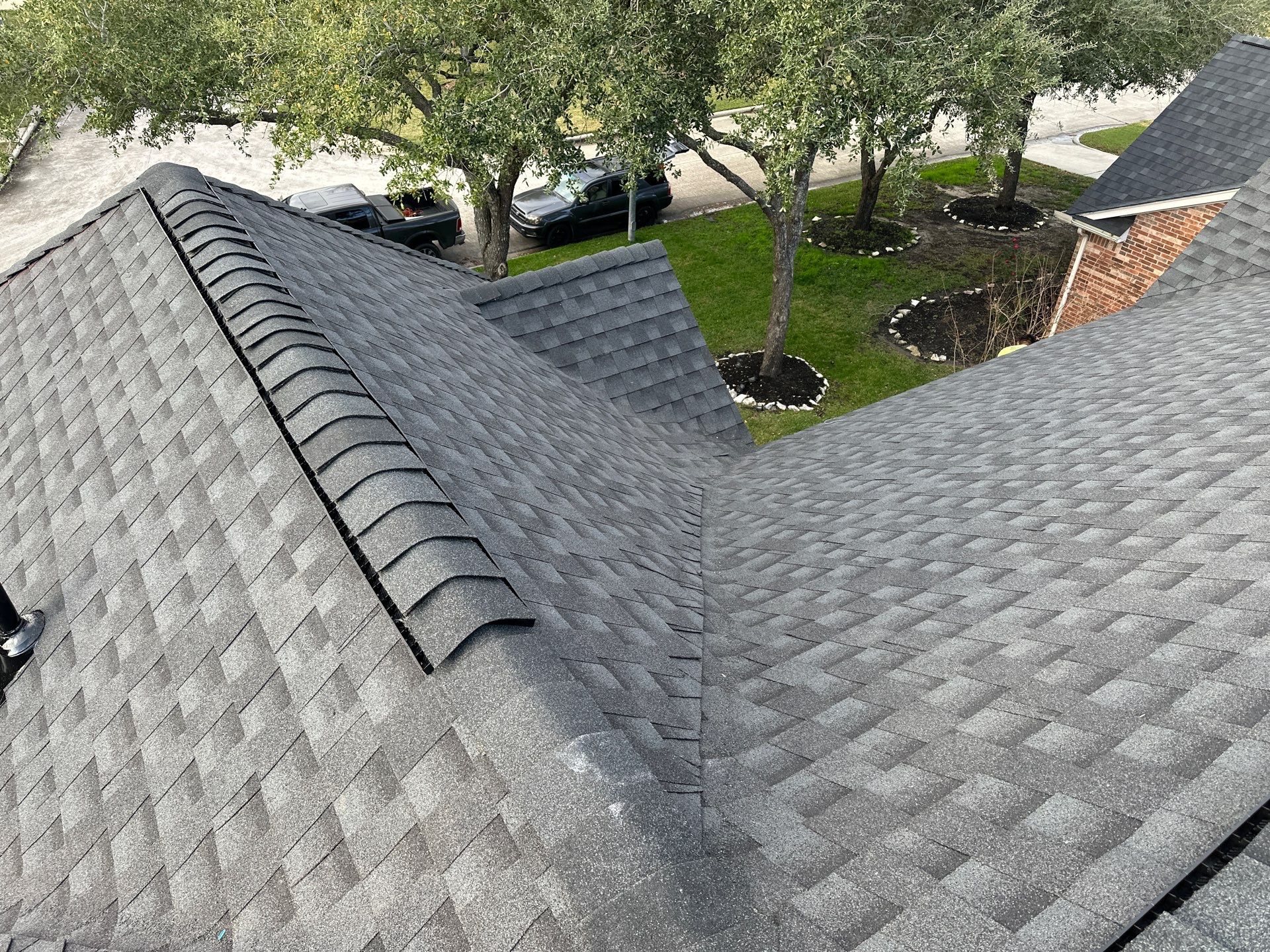 GAF HDZ CHARCOAL W/ PREMIUM RIDGE Z by Motion Roofing
