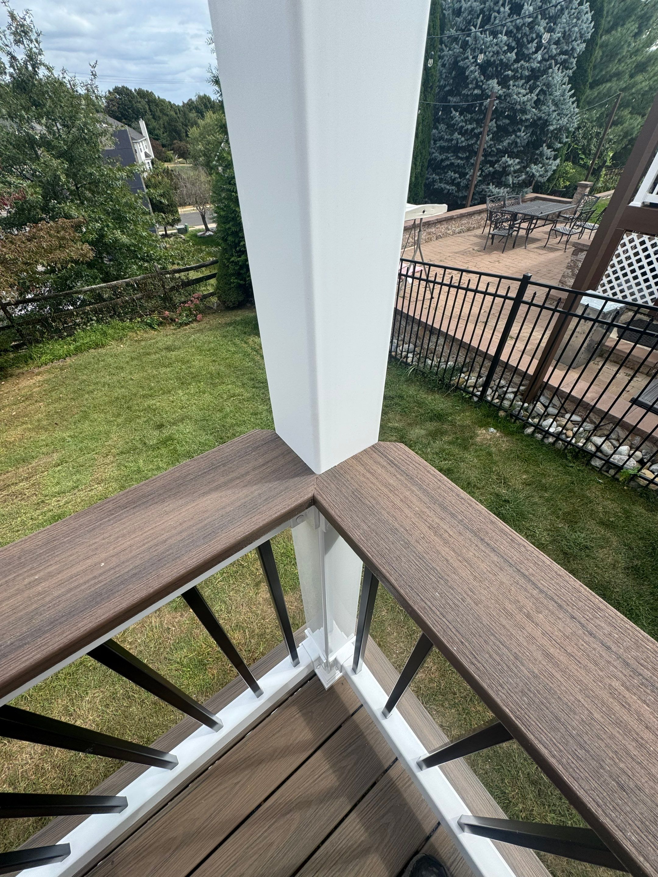 New Deck using Deckorators Venture - Color Sandbar by deck guardian