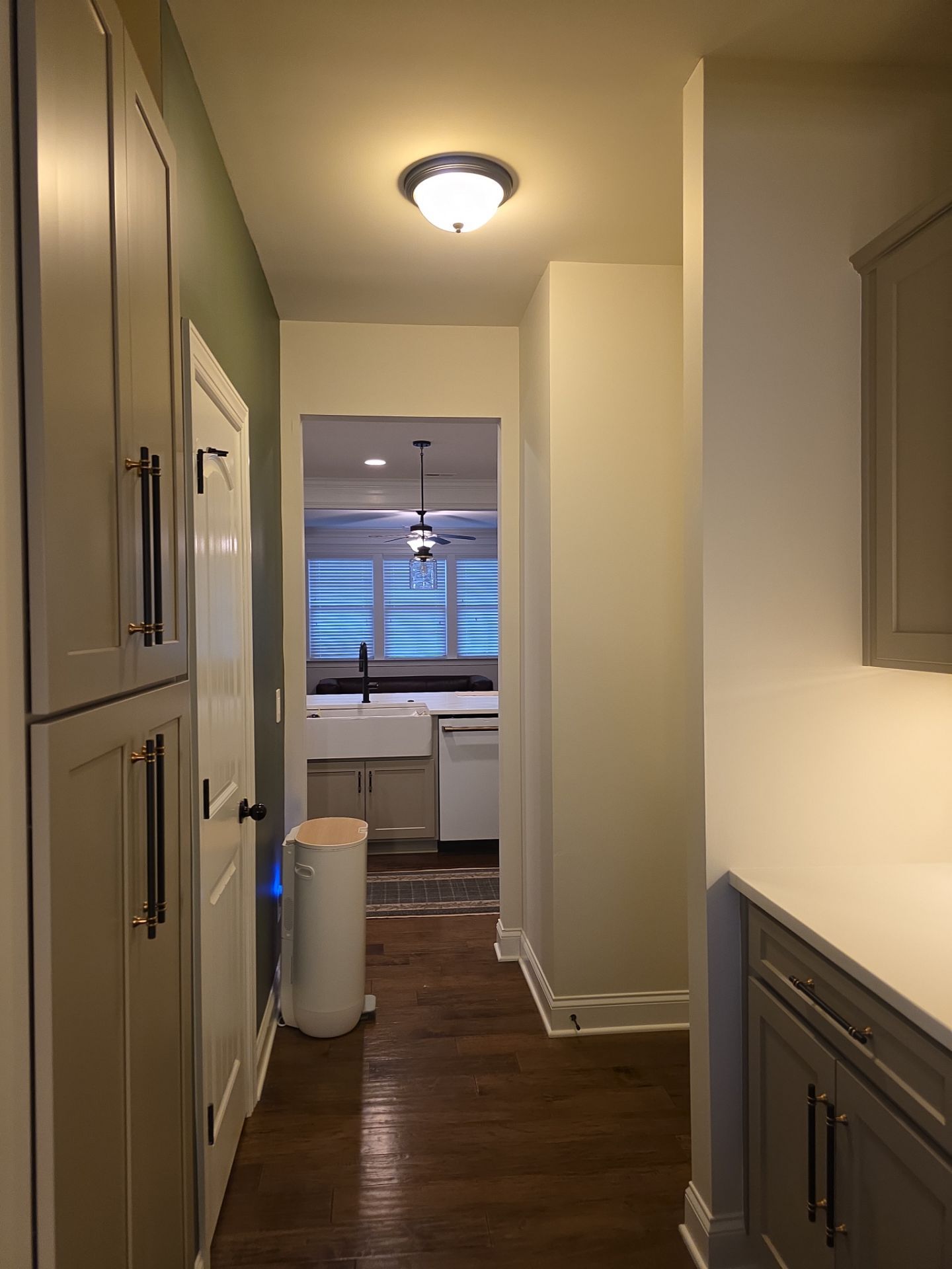 From Dated to Dazzling: A Bright Kitchen Transformation in Holly Springs by Elite Remodeling and Design LLC